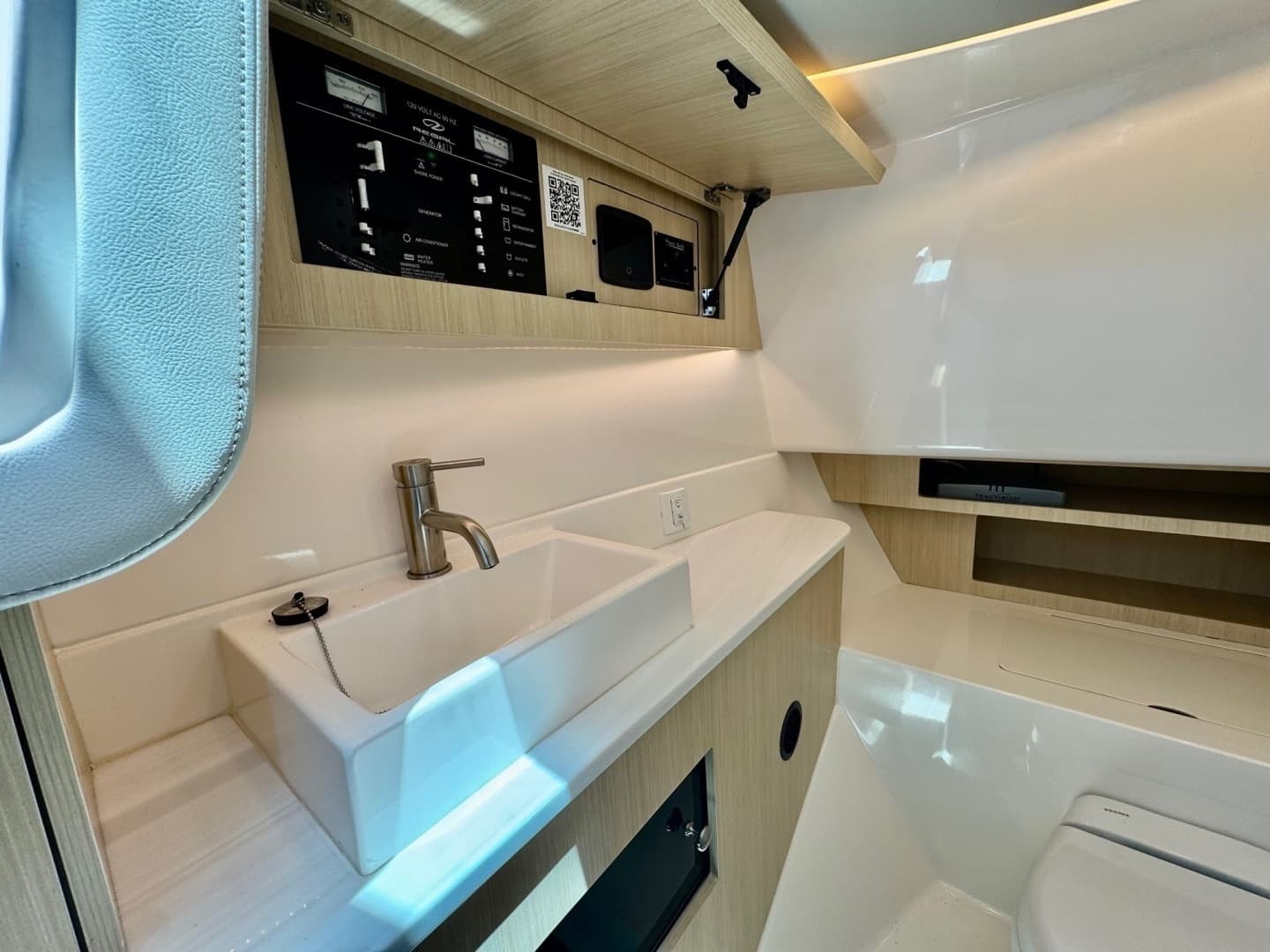 2025 Regal LS36-