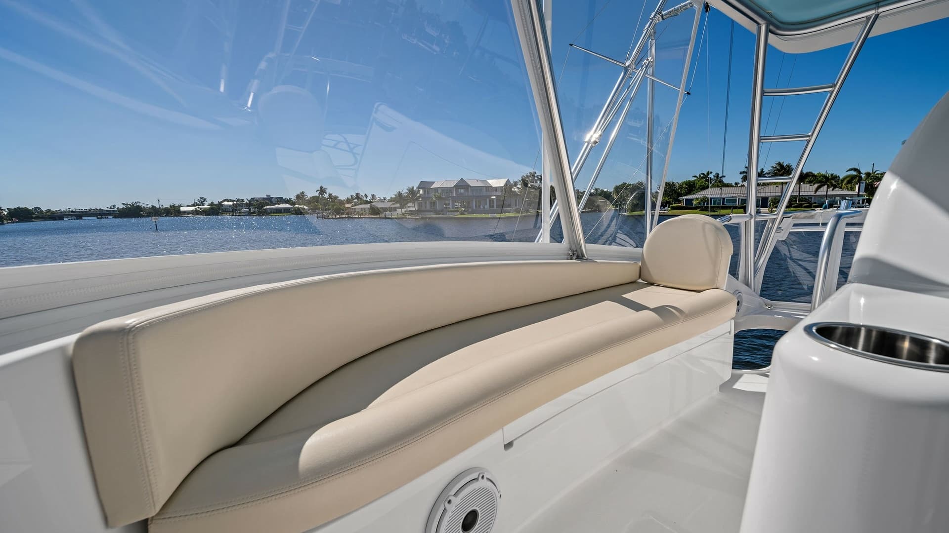 Flybridge Seating Area with Scenic View