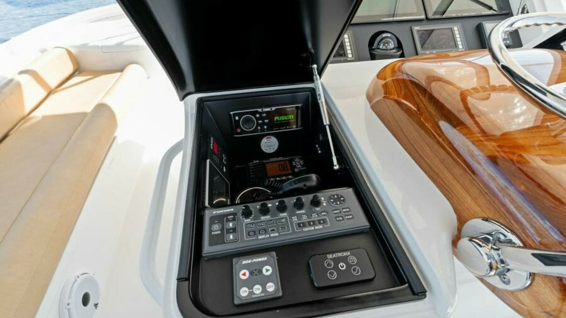 Helm Electronics Console