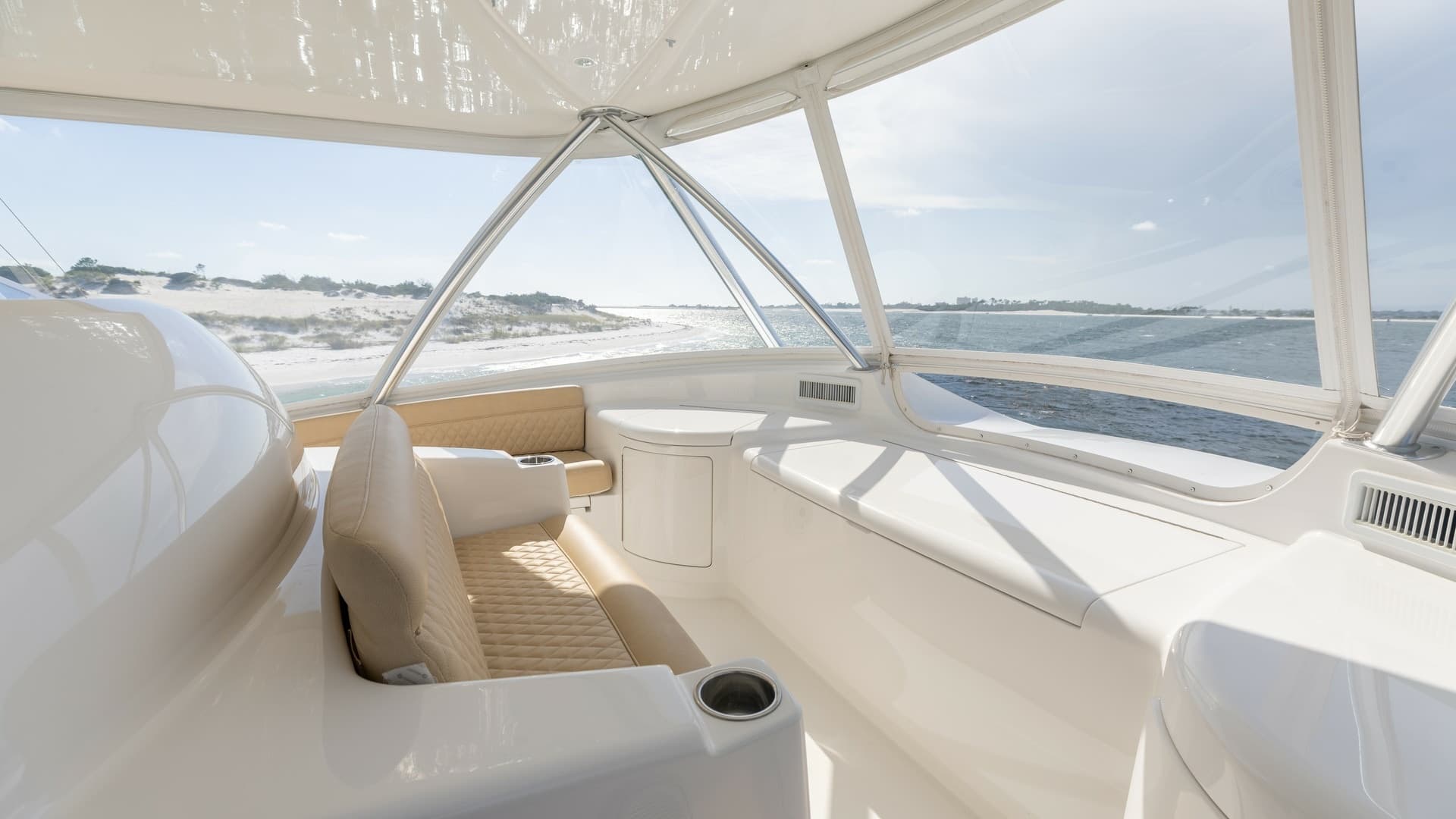 Flybridge Helm Seating Area