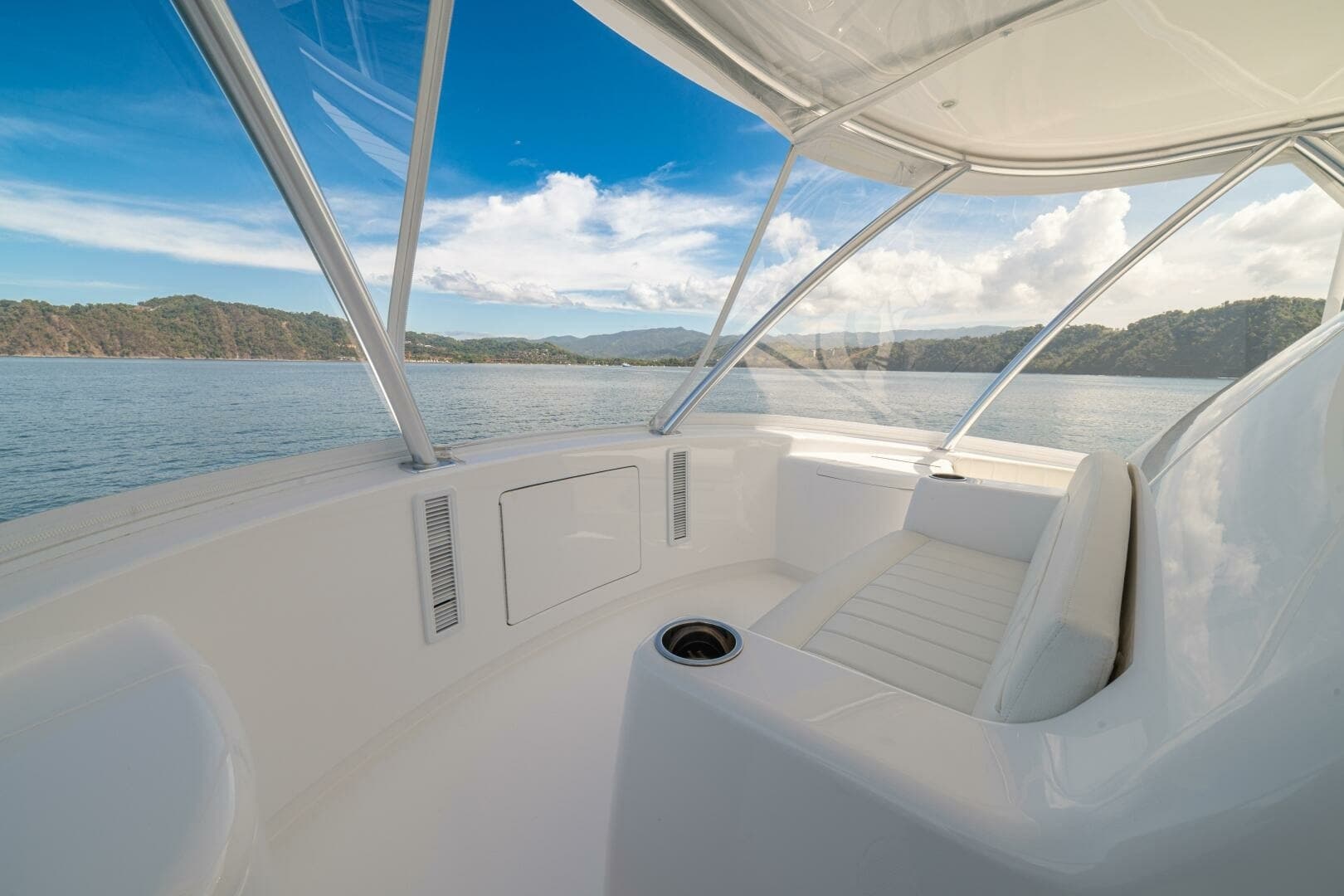 2025 Viking 58 Convertible GAME ON
