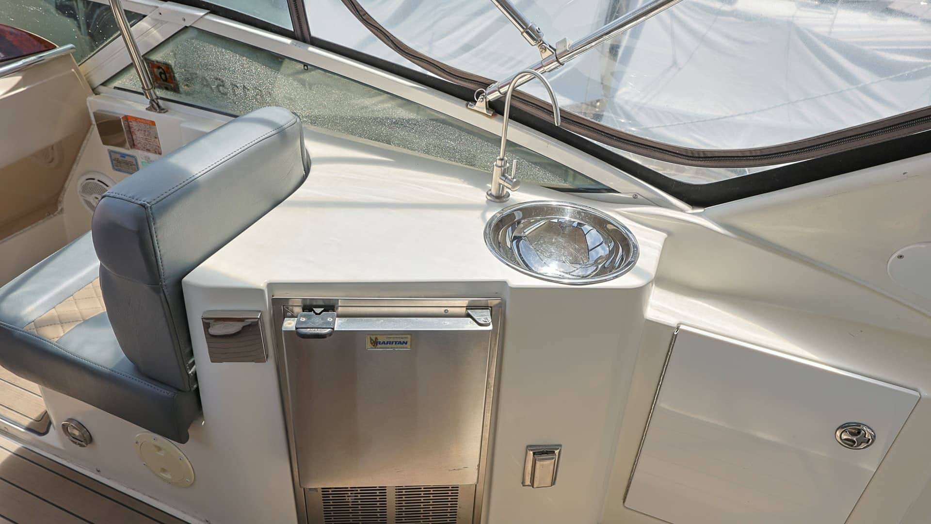 Flybridge Wet Bar with Seating