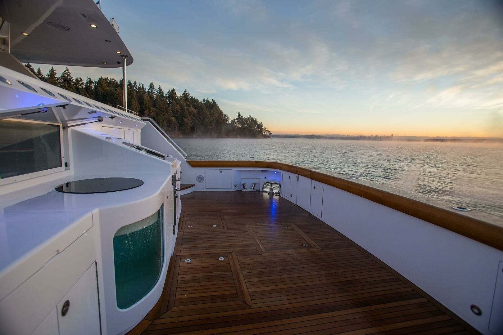 2019 115 Nordlund Expedition Yachtfisher 'Cazador' - Cockpit