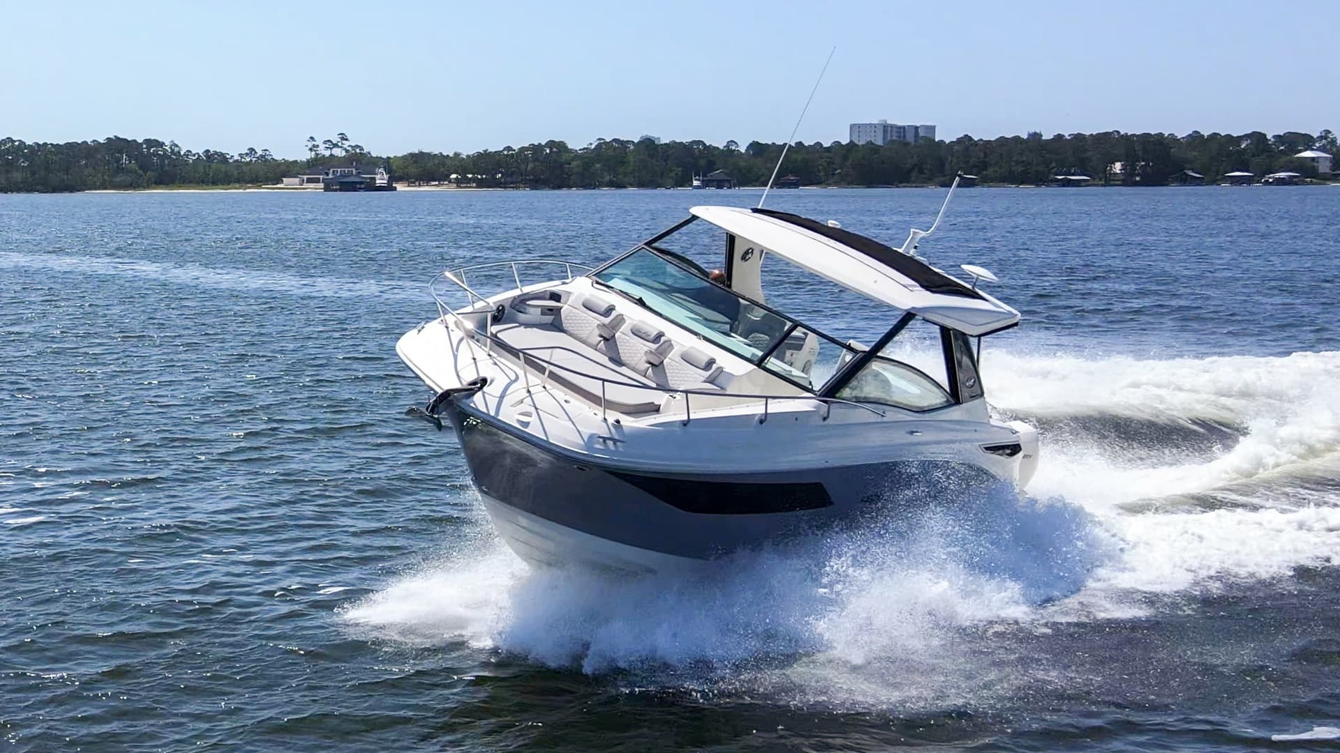 2022 32 Sea Ray 320 Sundancer OB Raya Sunshine Exterior Profiles
