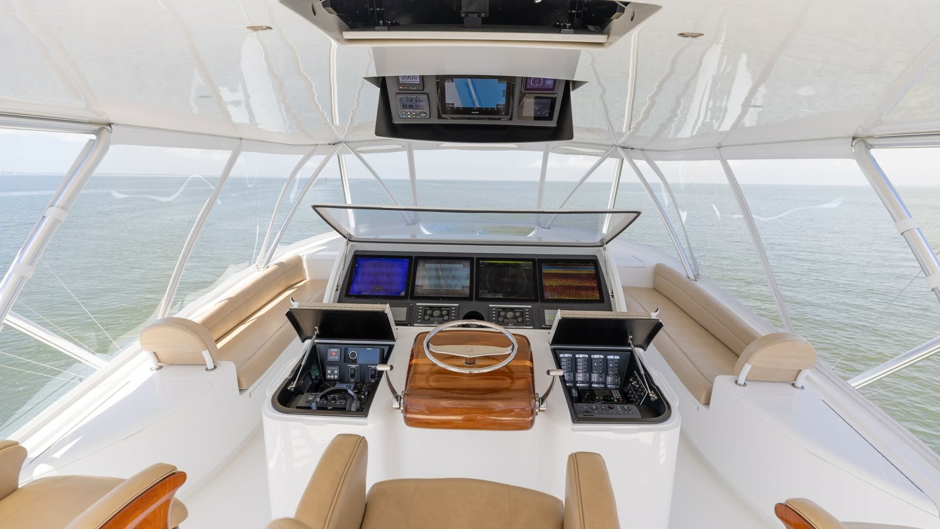Flybridge Helm Station