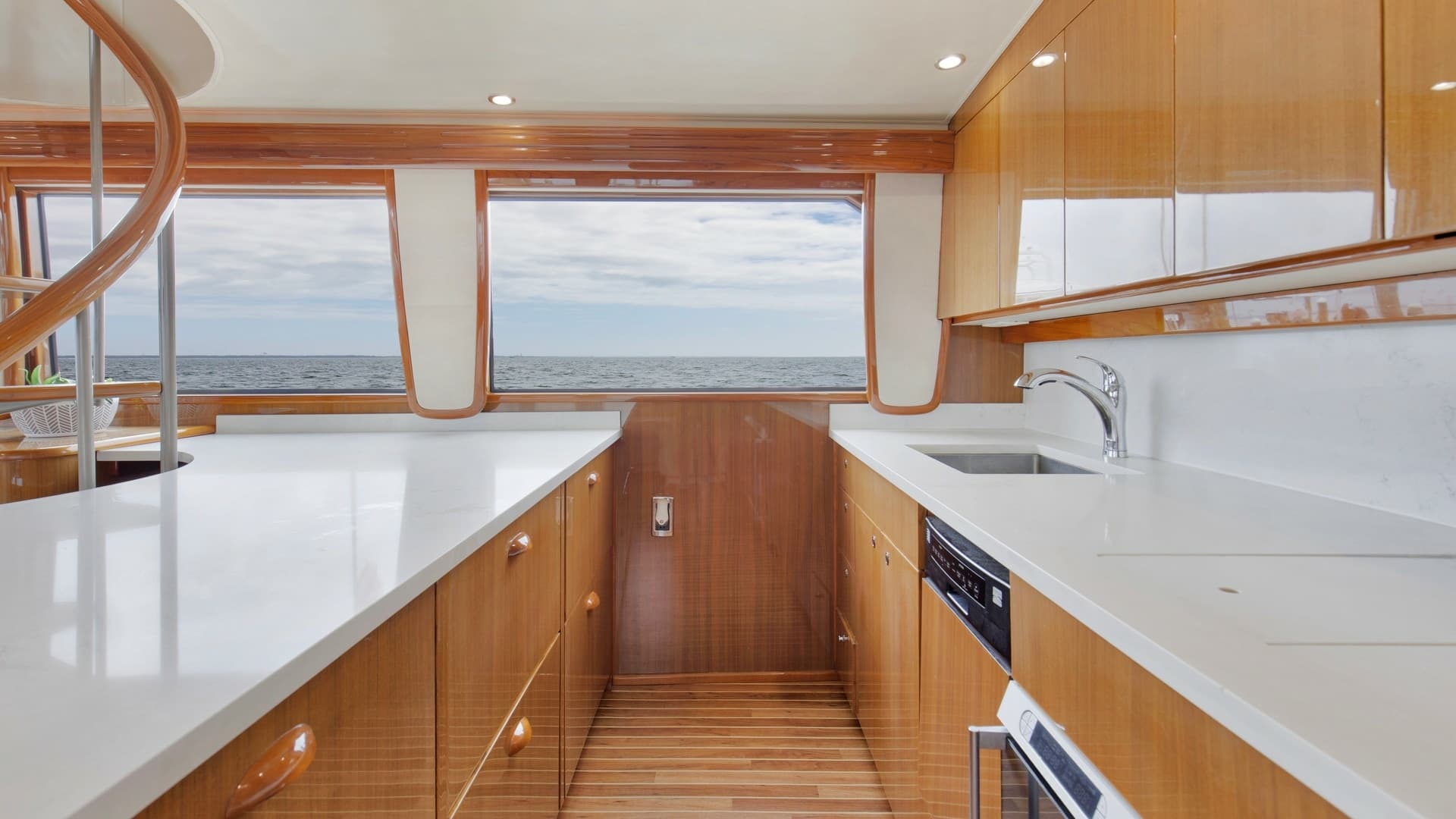 2007 74 Viking Enclosed Bridge Never Settle Galley