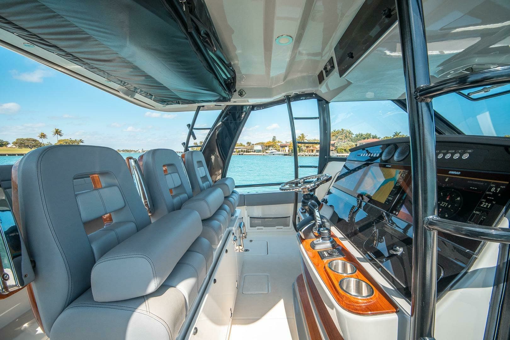 2023 Boston Whaler 420 Outrage