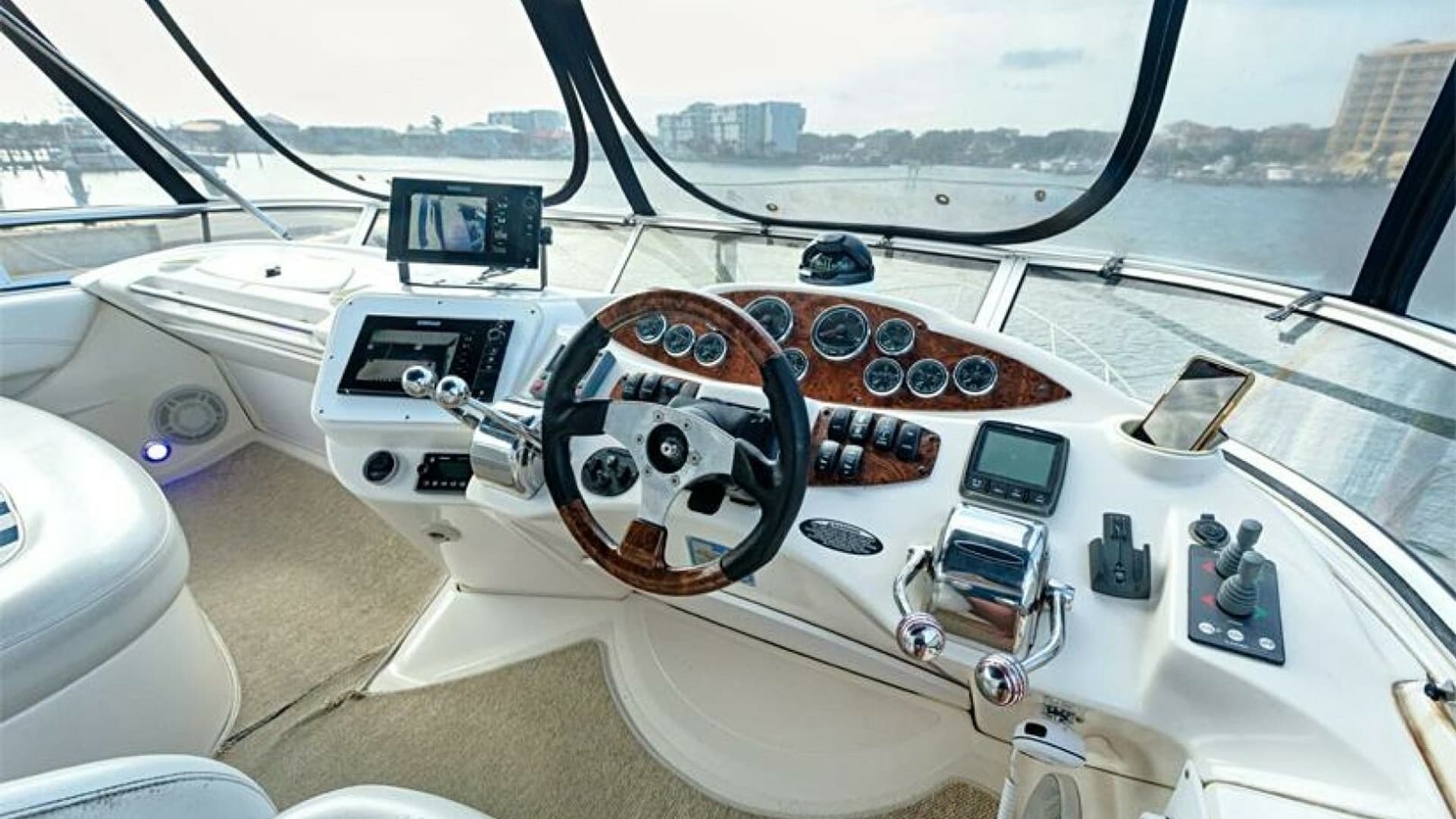 Helm Station with Panoramic View
