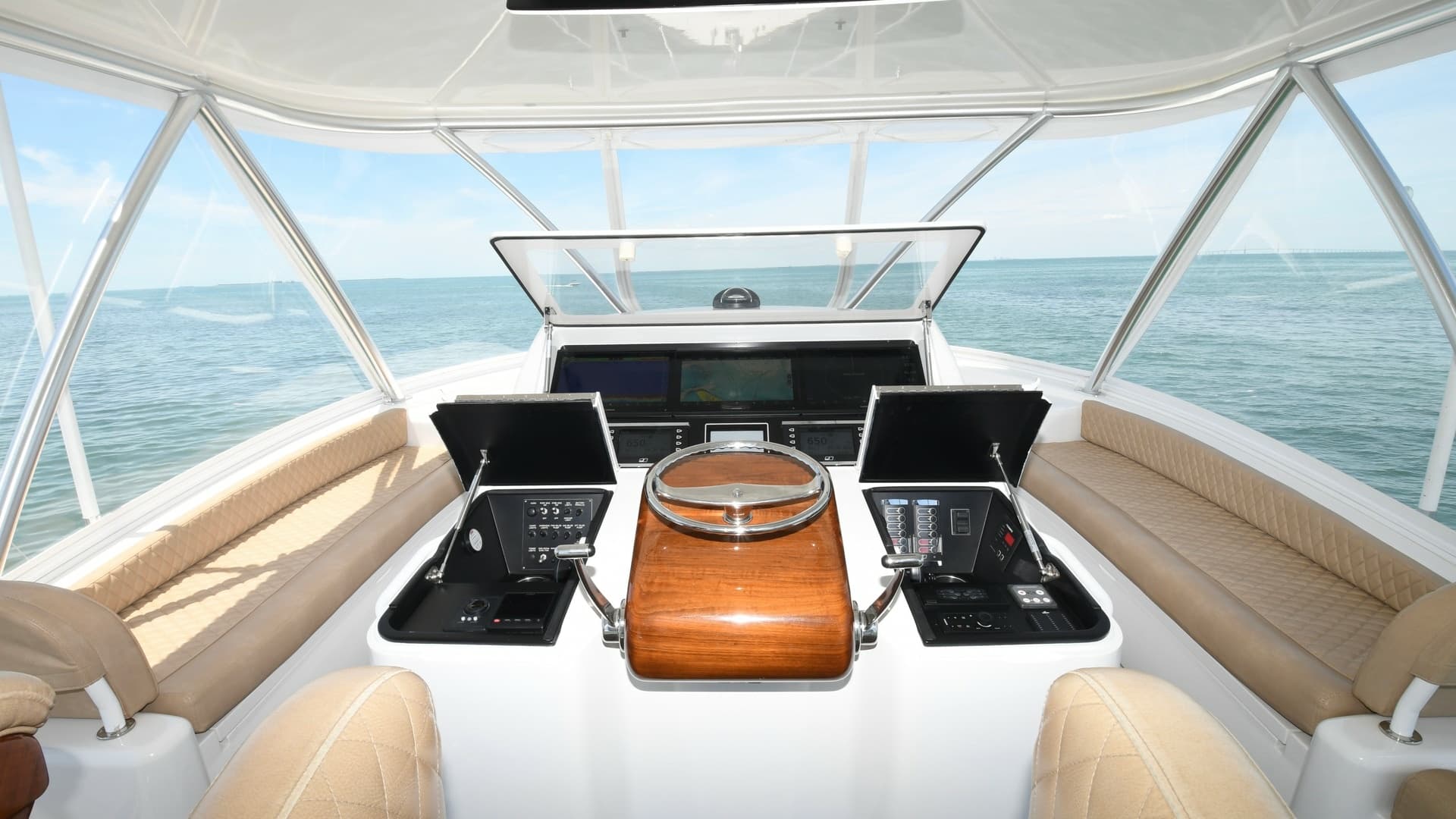 Flybridge Helm Station with Seating