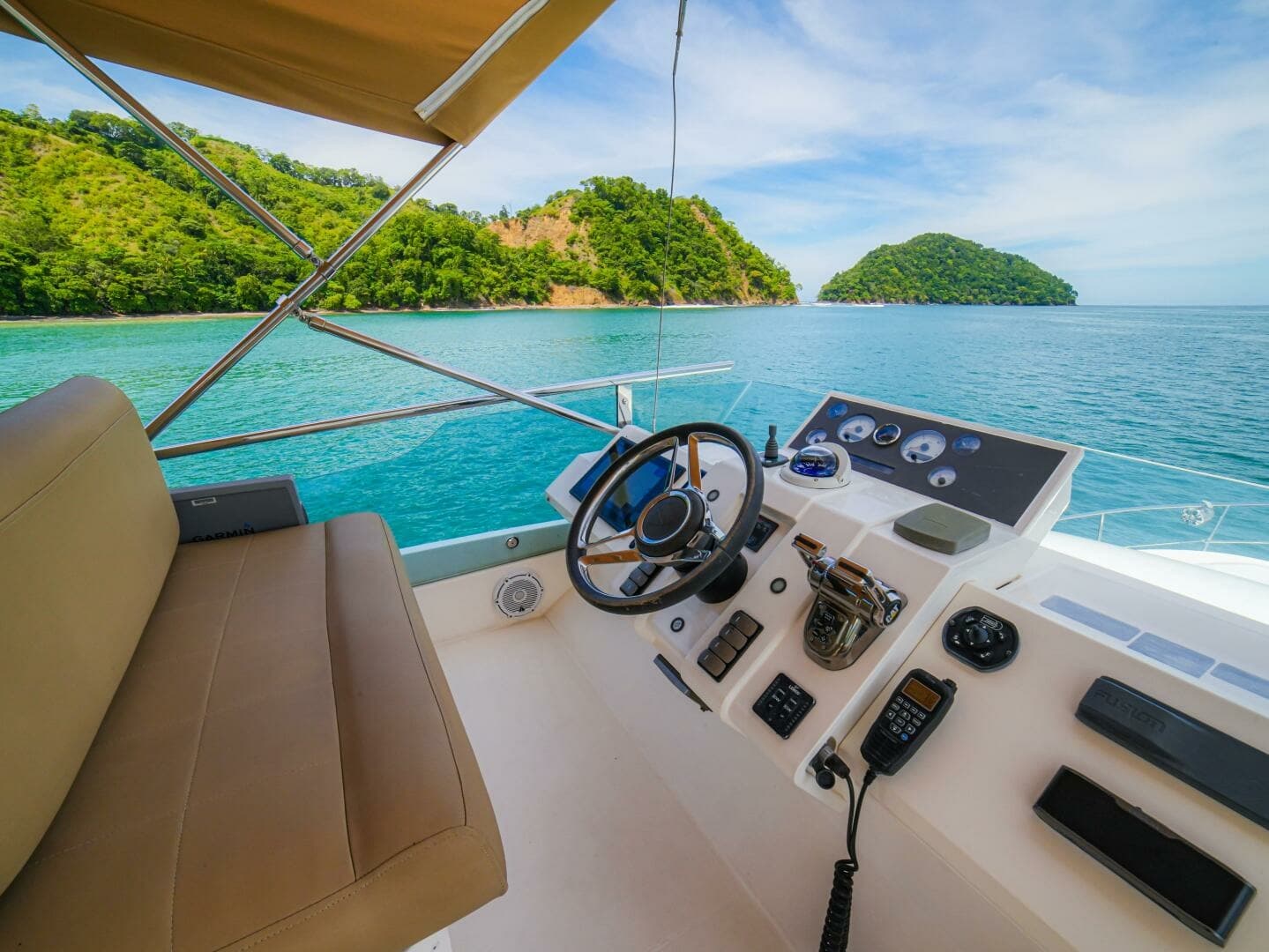 50  Fairline 2014 Cruiser "YOLO" - Helm