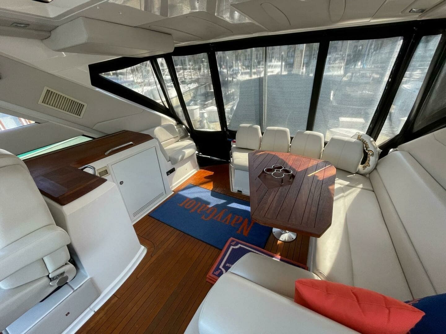 Regal 52 Sport Coupe - Helm Deck Seating