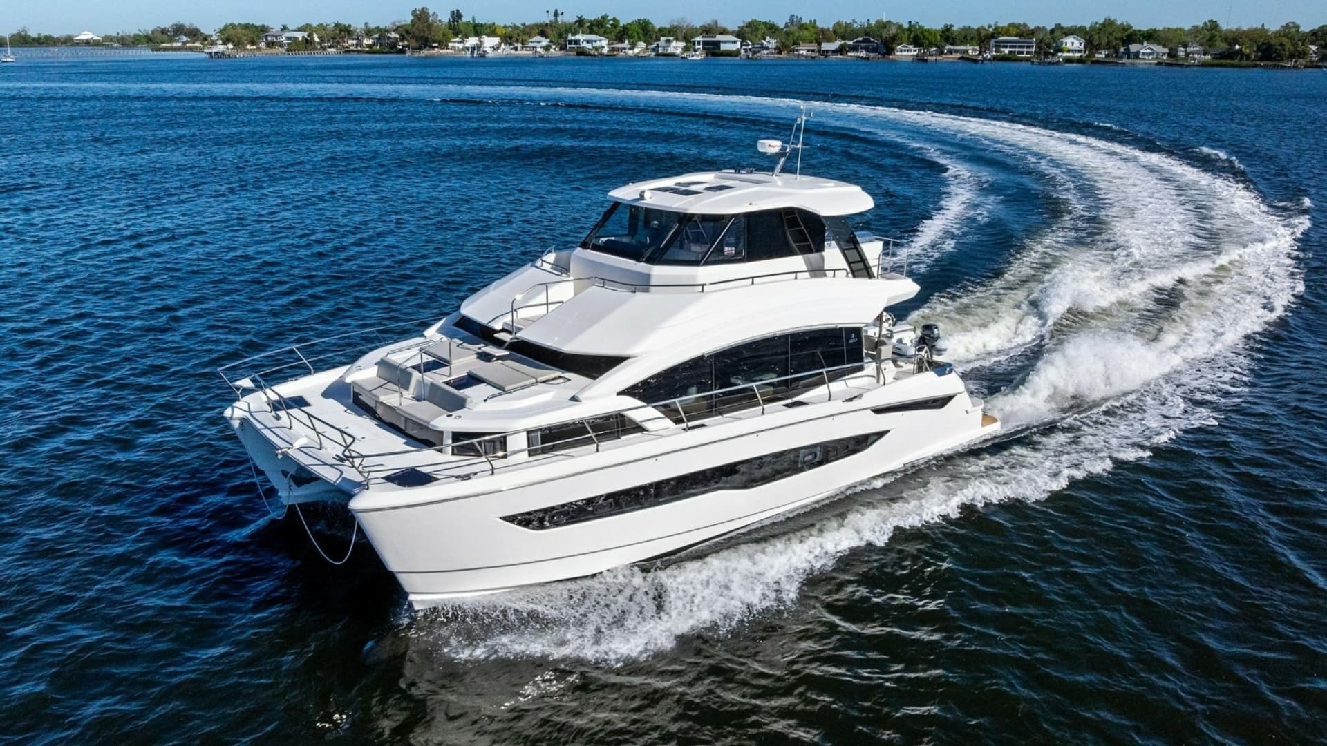 2022 54 Aquila Powercat 'Remarkable I'