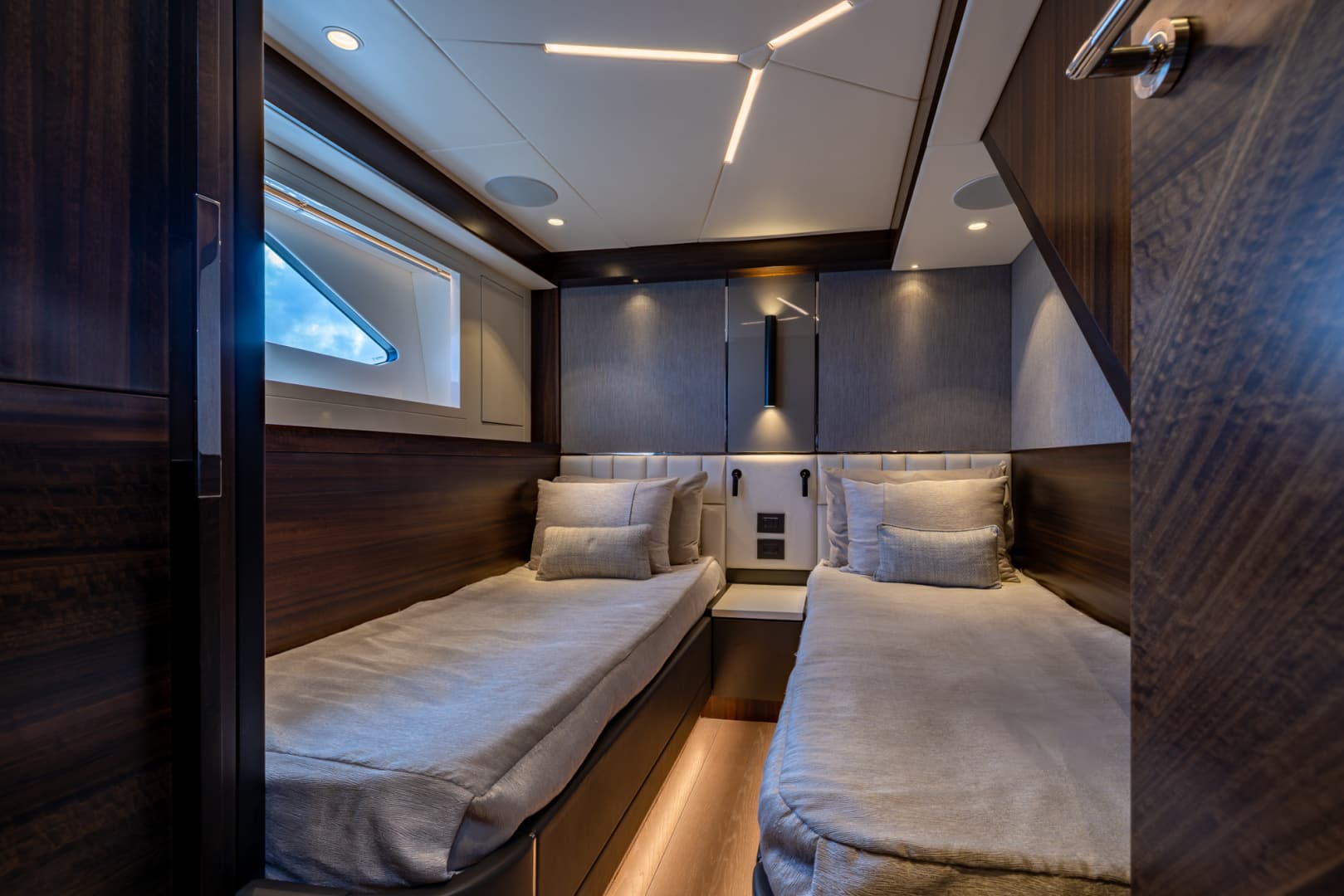 2022 Sunseeker Manhattan 68