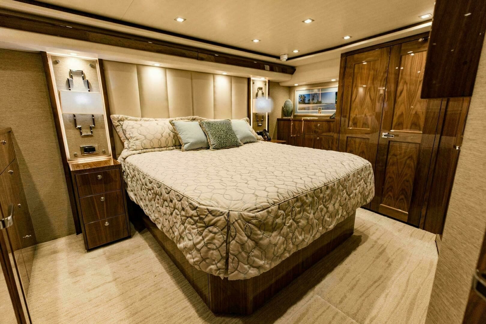 2020 Viking 72 Enclosed Bridge