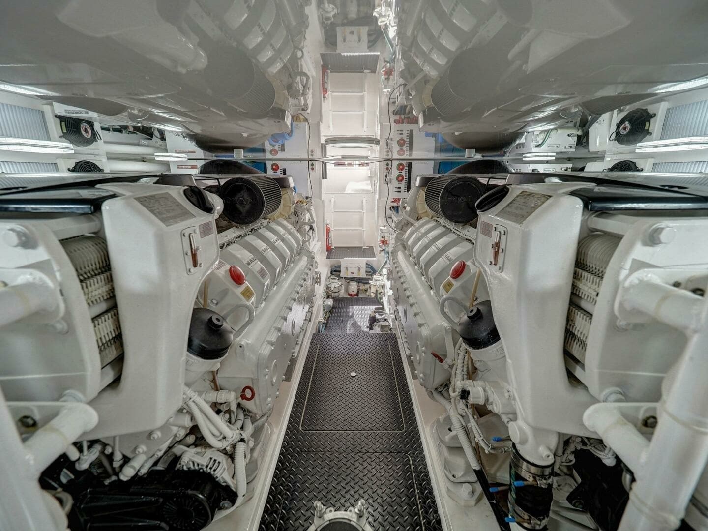 2017 Viking 52 Convertible 