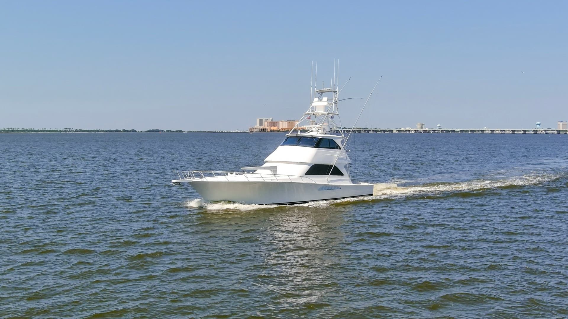 2007 64 Viking Enclosed Bridge Reel Blues Exterior (8)