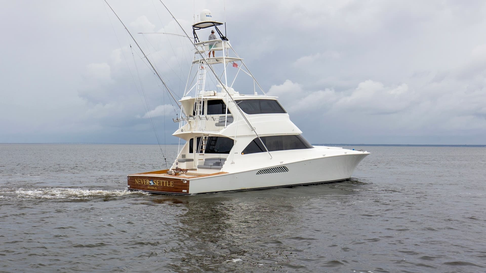 2007 74 Viking Enclosed Bridge Never Settle Profiles (6)