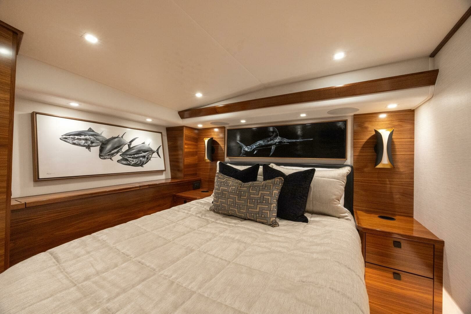 2025 82 Viking Convertible Boujie Starboard Stateroom (1)