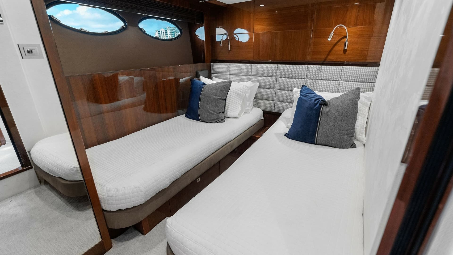 Twin Guest Cabin with Portholes