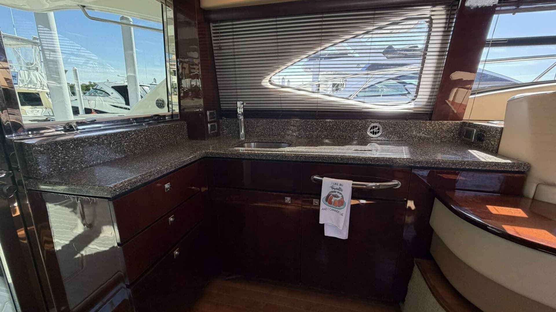 2008 Sea Ray 47 Sedan Bridge - Galley