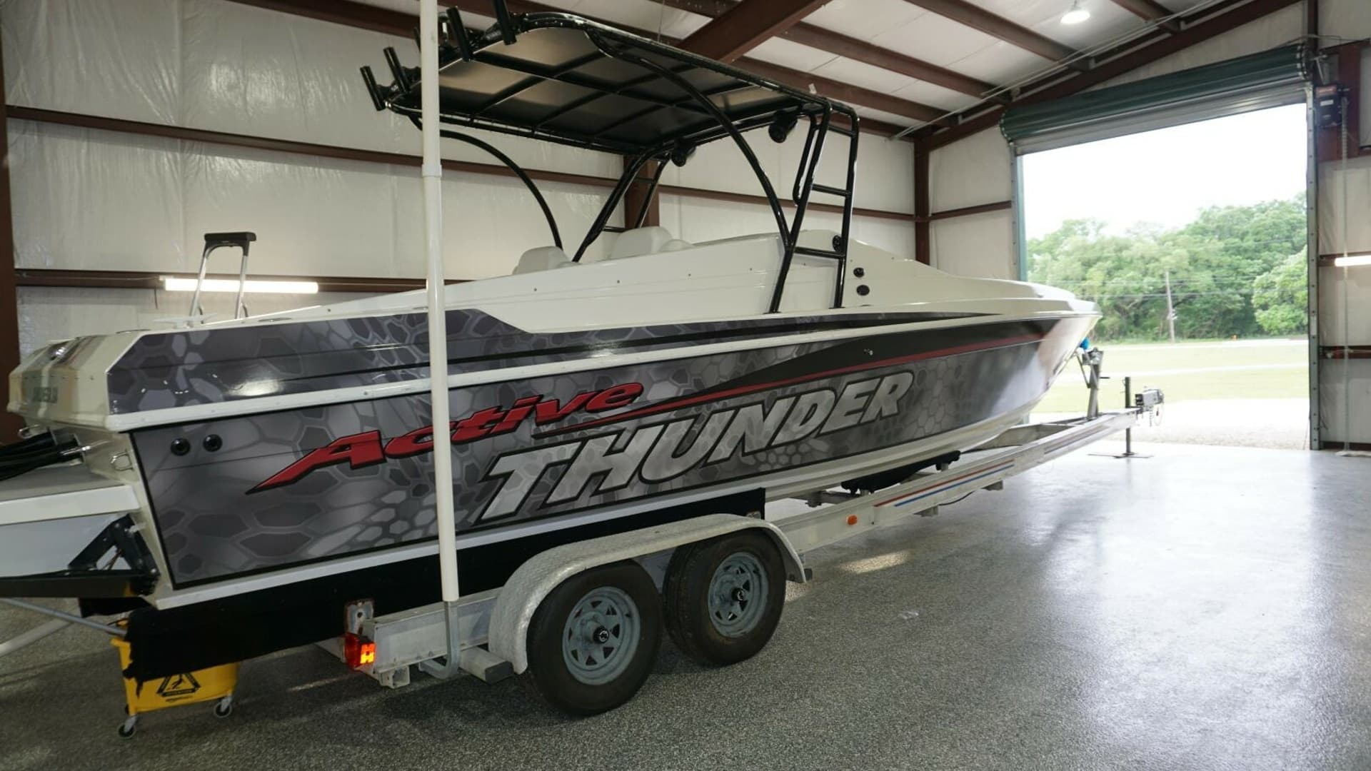 1998 32 Active Thunder 32 CC Ms. Rita Profile (4)