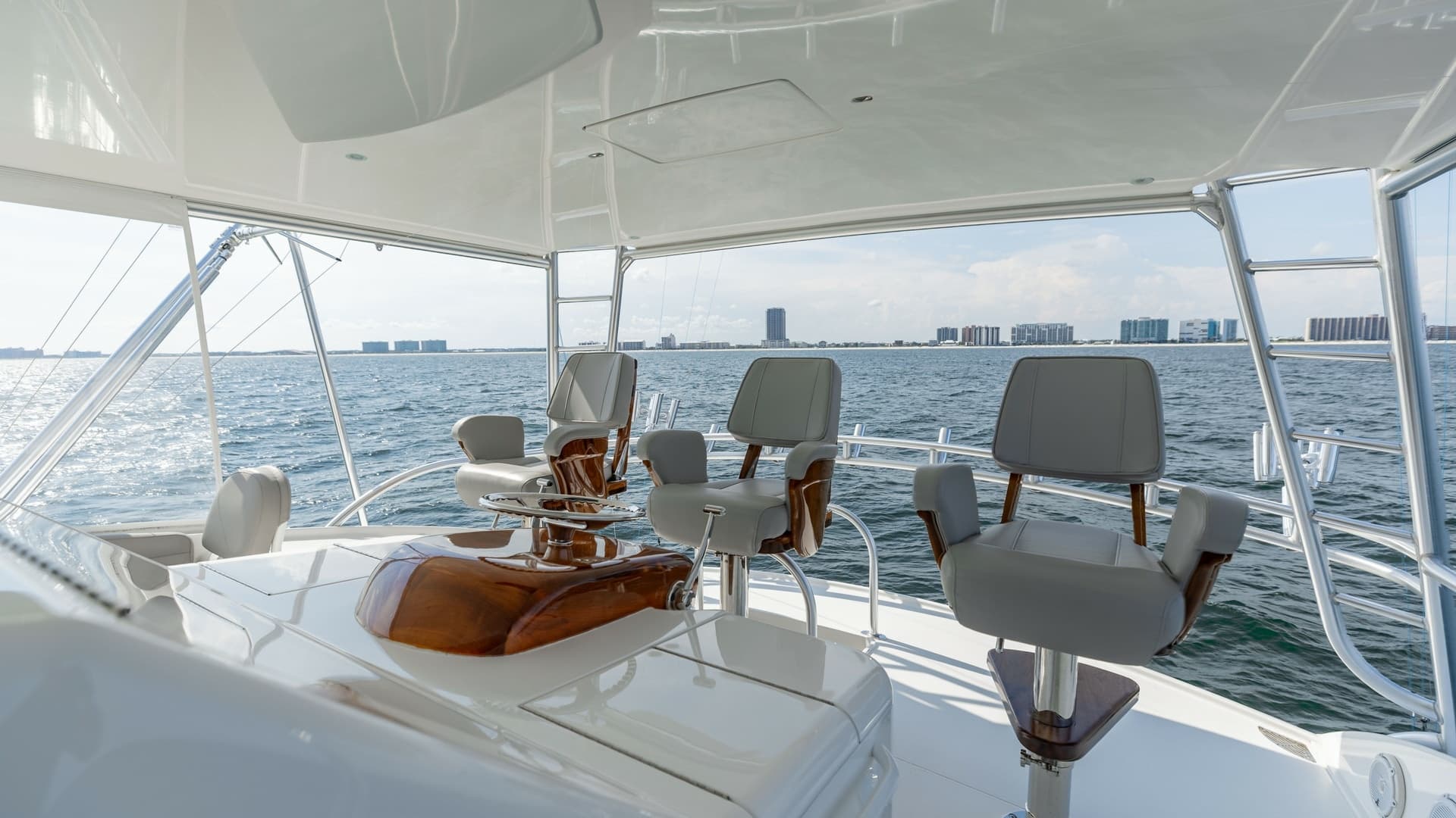 Flybridge Helm with Seating