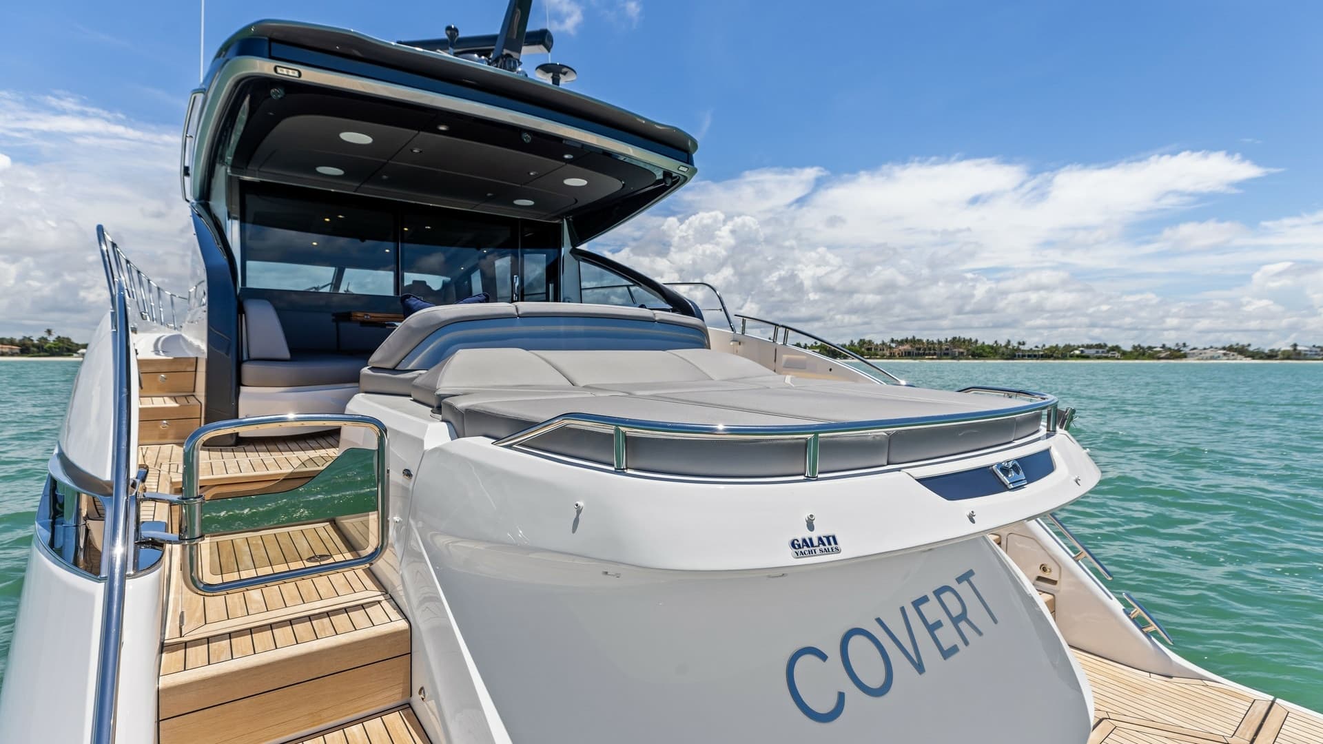 Cockpit Deck with Sunpad Lounger