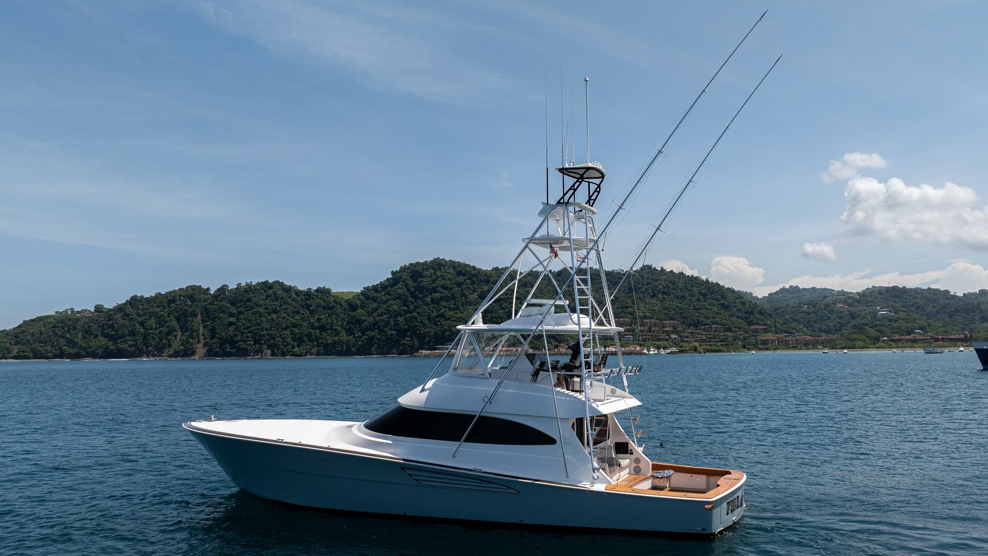 Profile View of Sportfishing Yacht