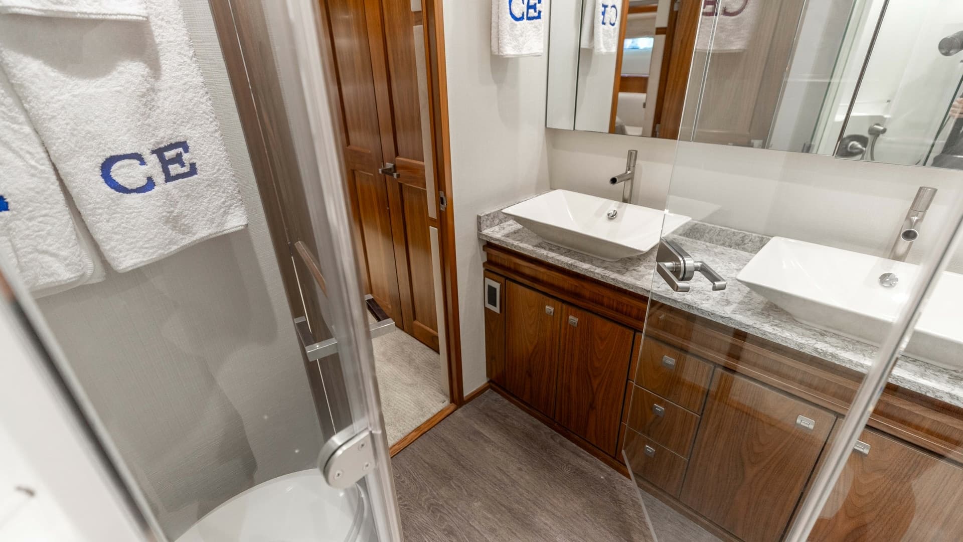 Elegant Ensuite Bathroom with Dual Sinks