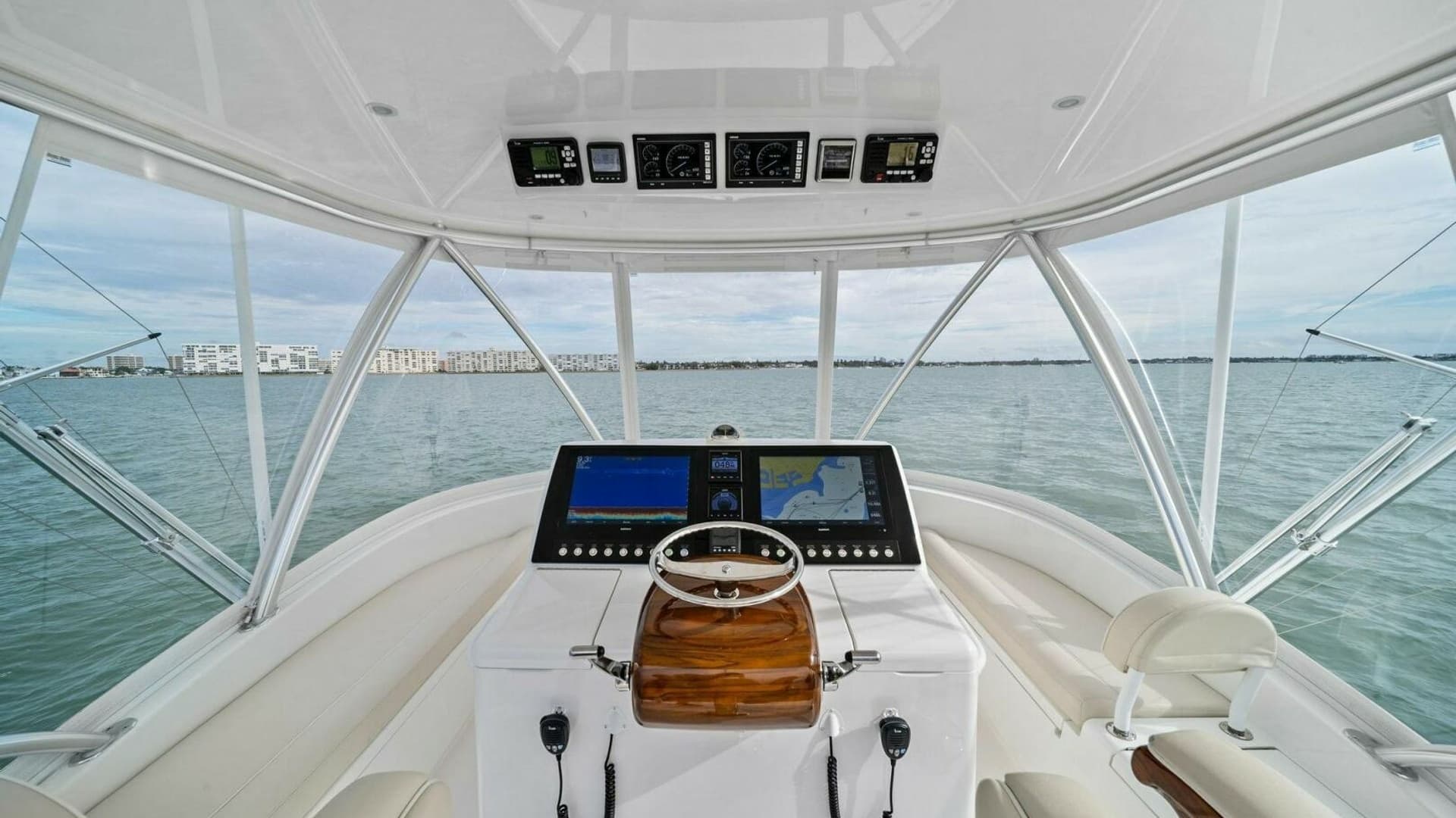 2021 Viking 46 Billfish "Damnfino" - Helm