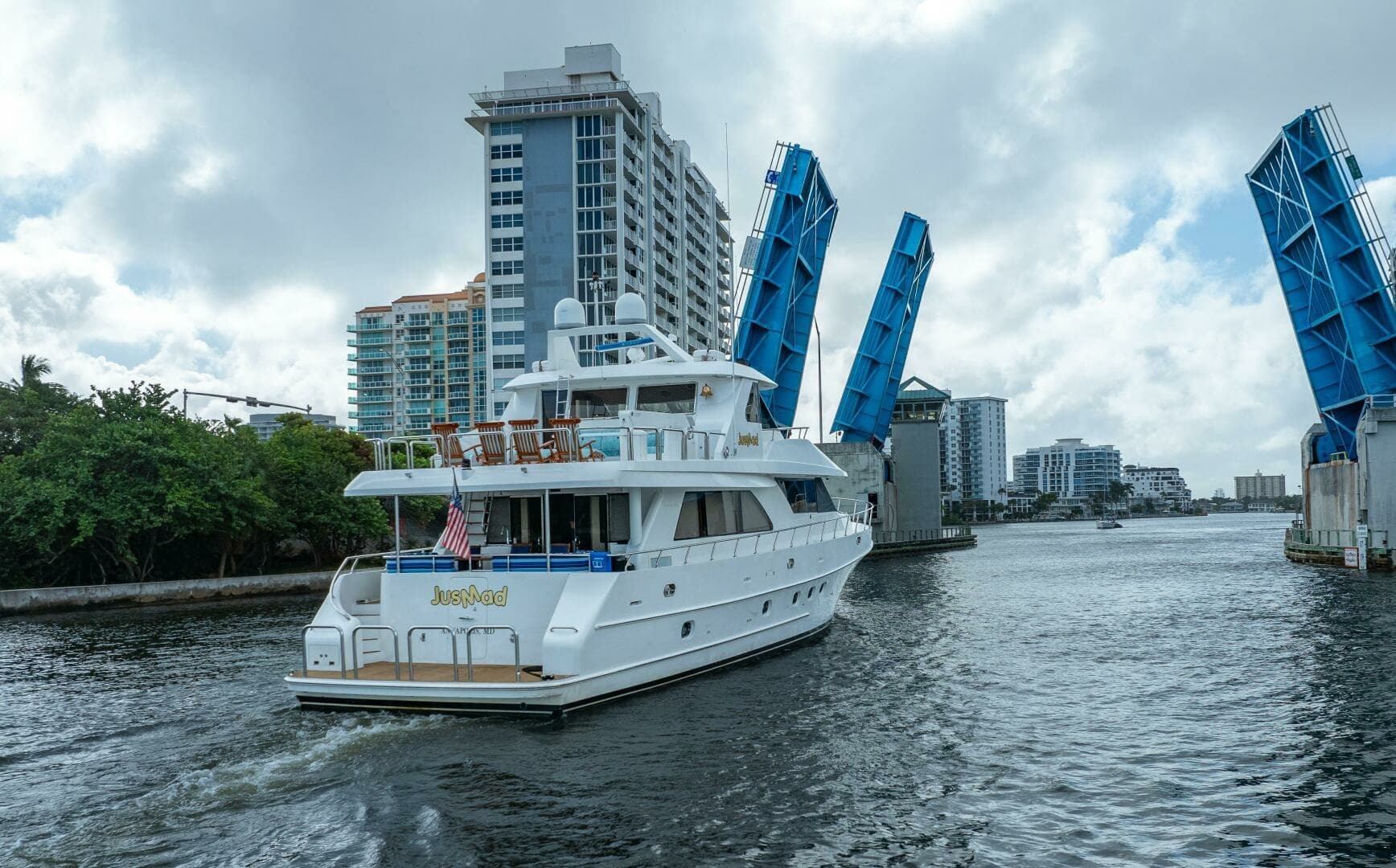 2005 Ocean Alexander 80 motoryacht