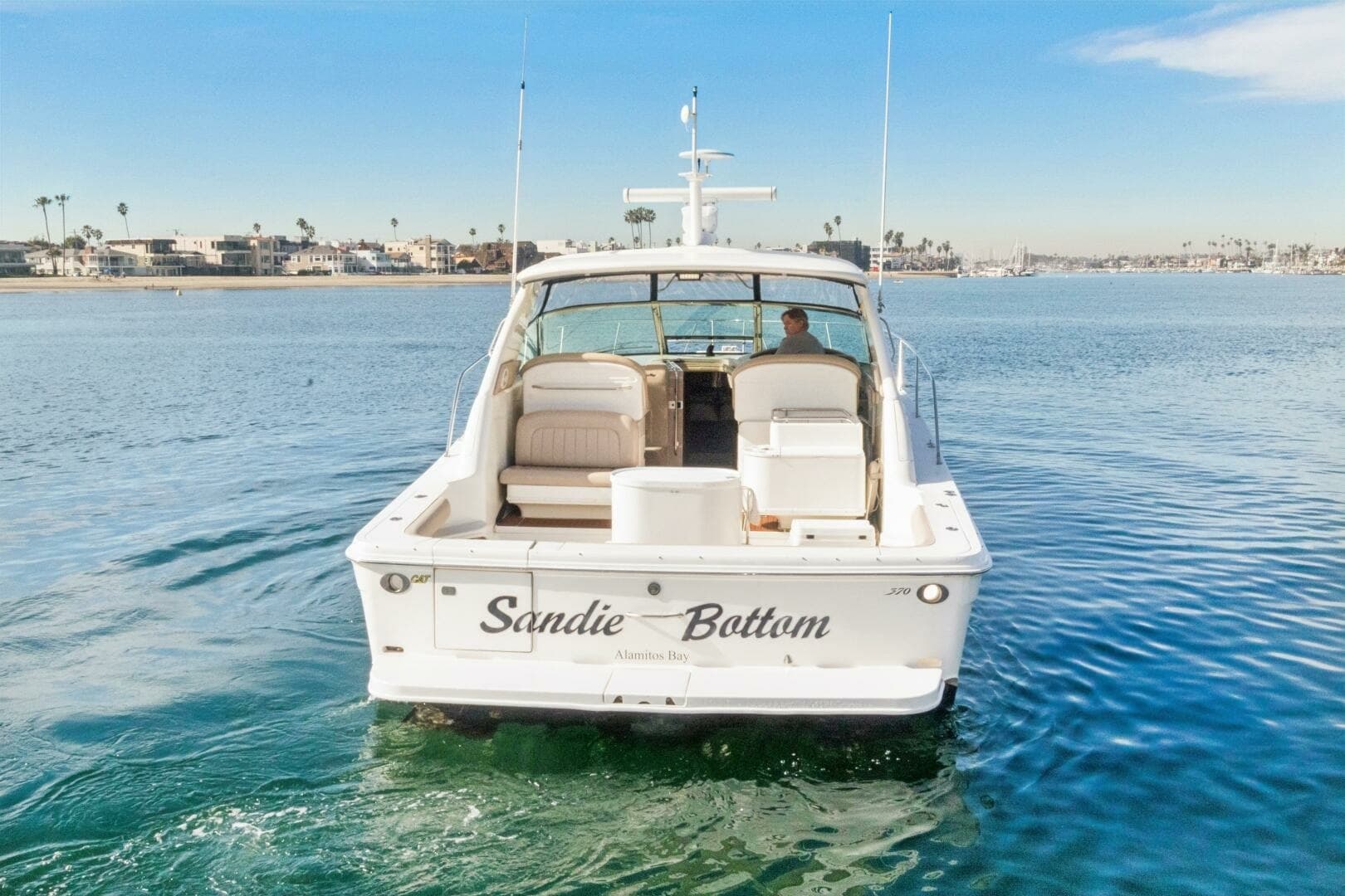 2000 Sea Ray 370 Express Cruiser