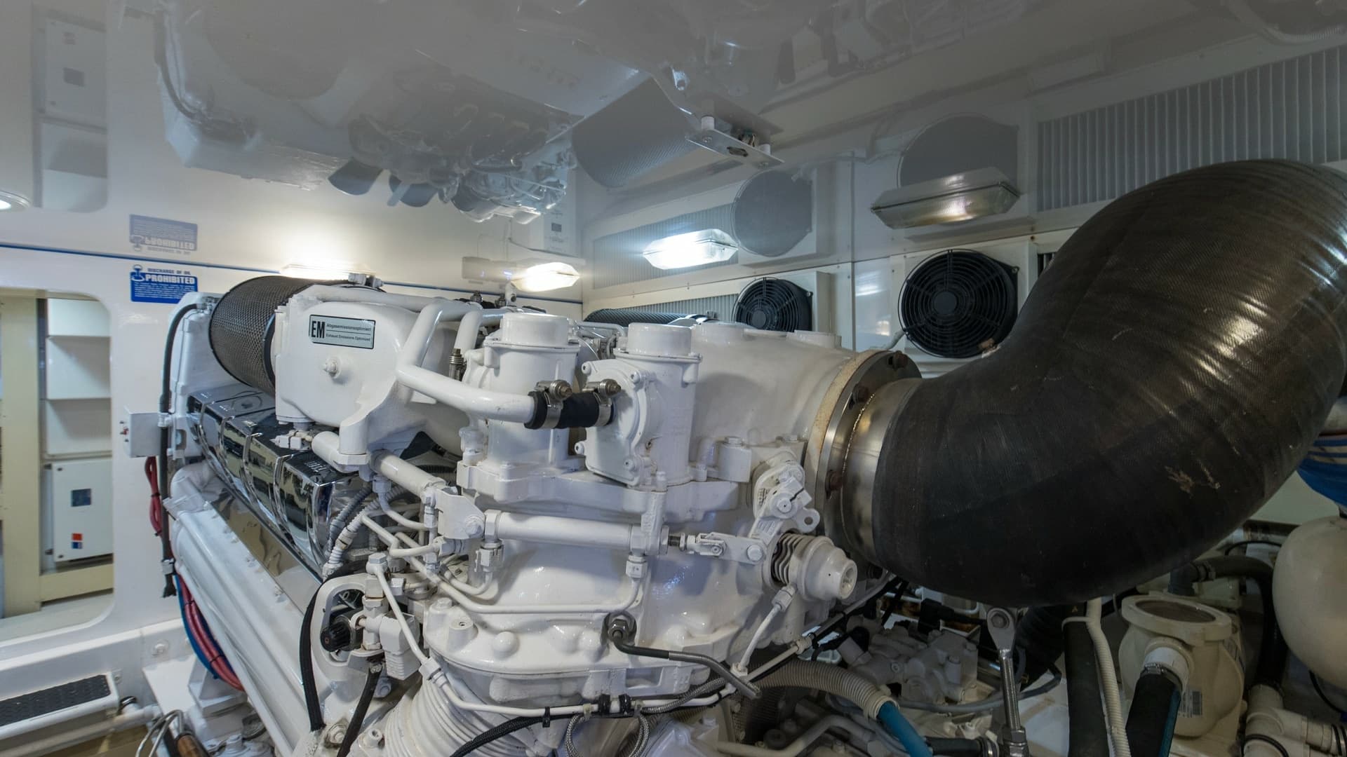 2005 61 Viking Enclosed Bridge Kelkat Engine Room (6)