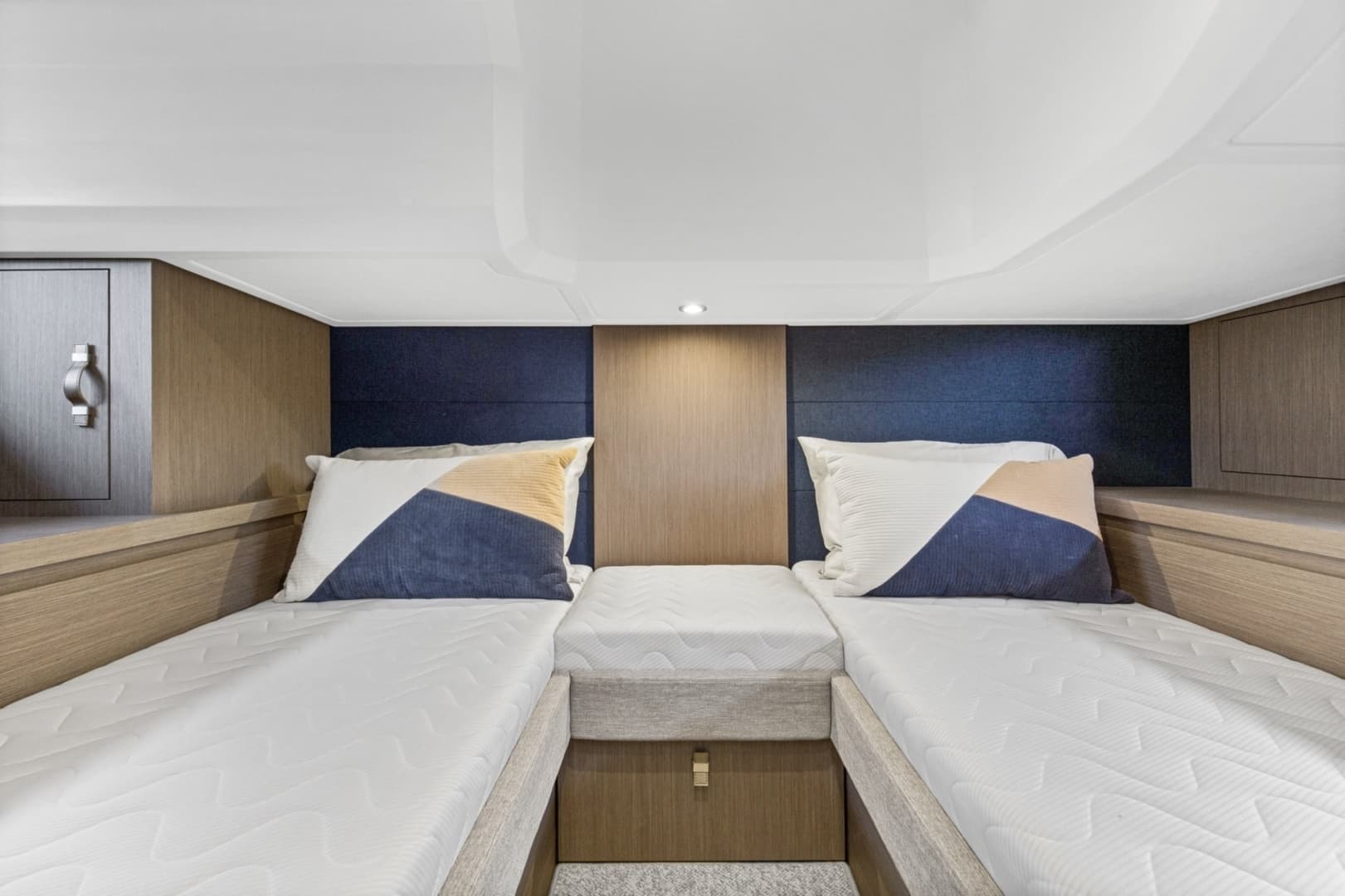 2022 Beneteau 41 Grand Turismo War Downs Eagle Aft Berth (1)
