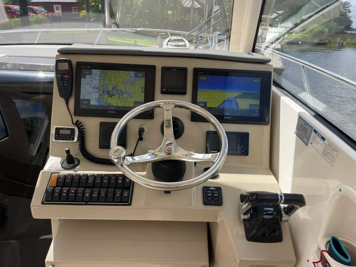 Pursuit 325 OS - Wait N' Line