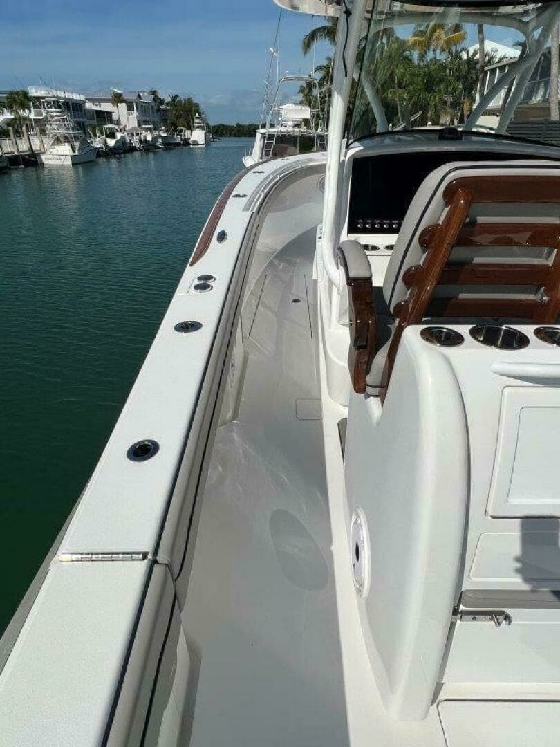 Valhalla 33 JUST ONE MORE - Exterior