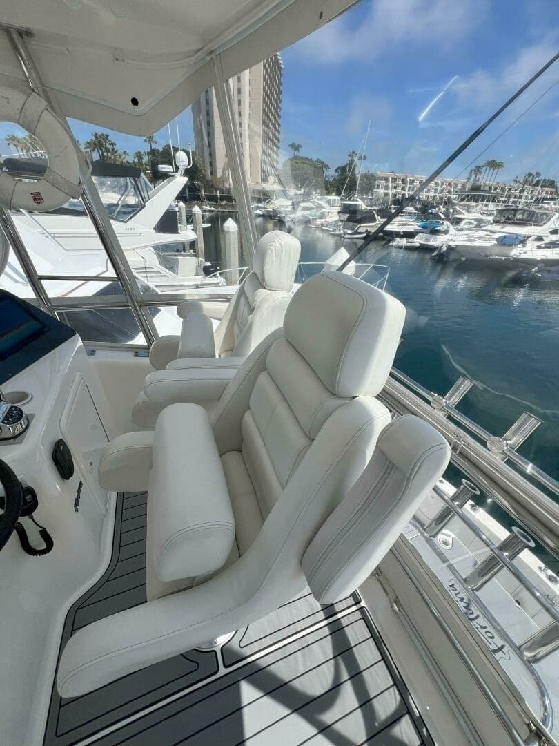 Flybridge Helm Seating Area
