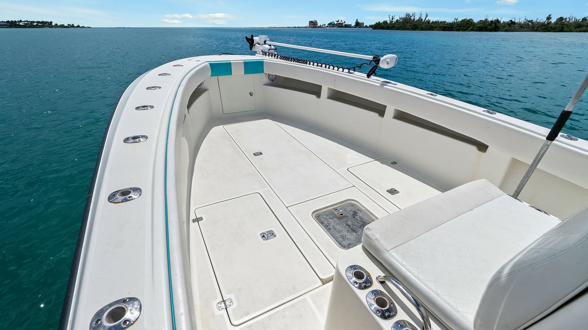 Spacious Bow with Seating