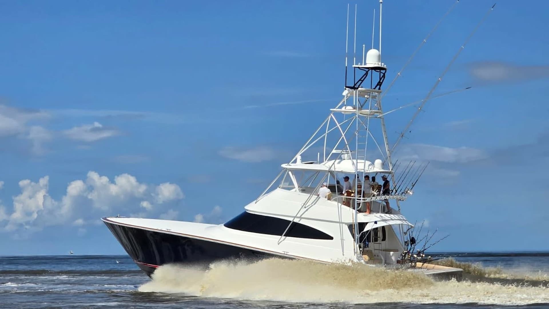 Viking 68 Convertible in Motion