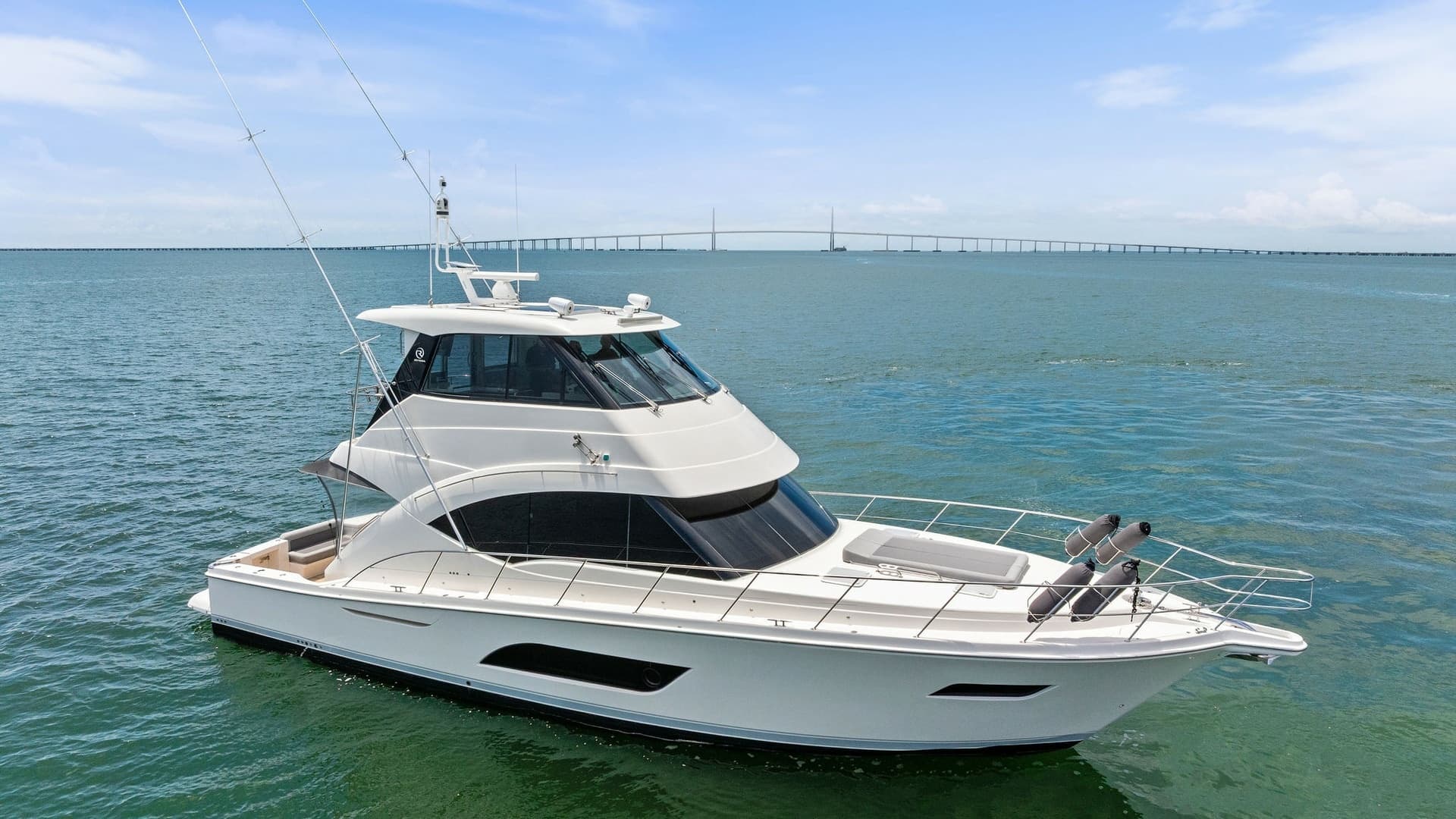 Side Profile of Riviera 57 Enclosed Bridge