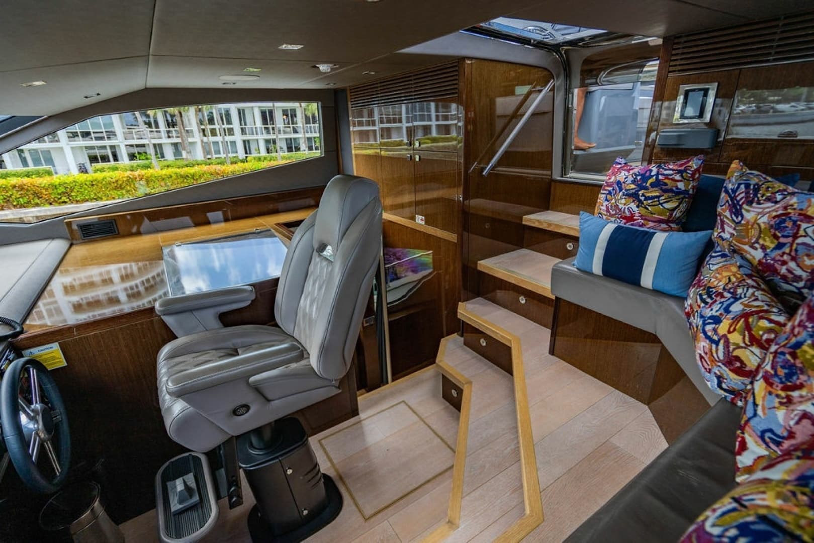 2019 Sunseeker 95 Motor Yacht