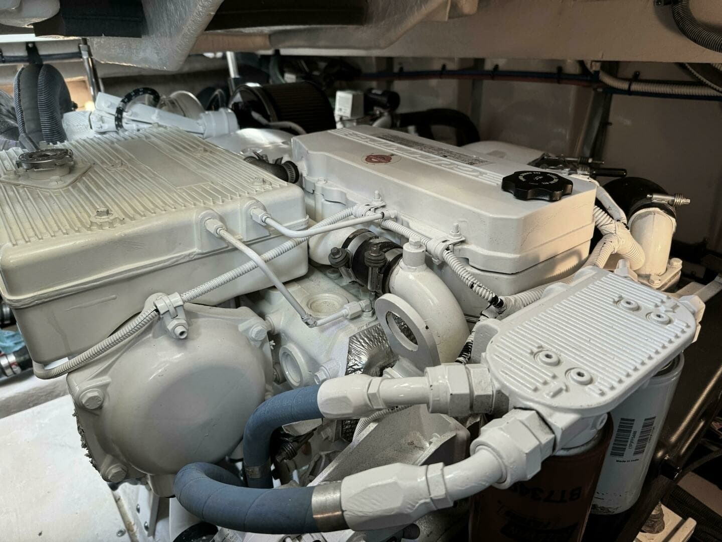 2016 Sea Ray 470 Sundancer 'Lopez Cove II' - Engine Room