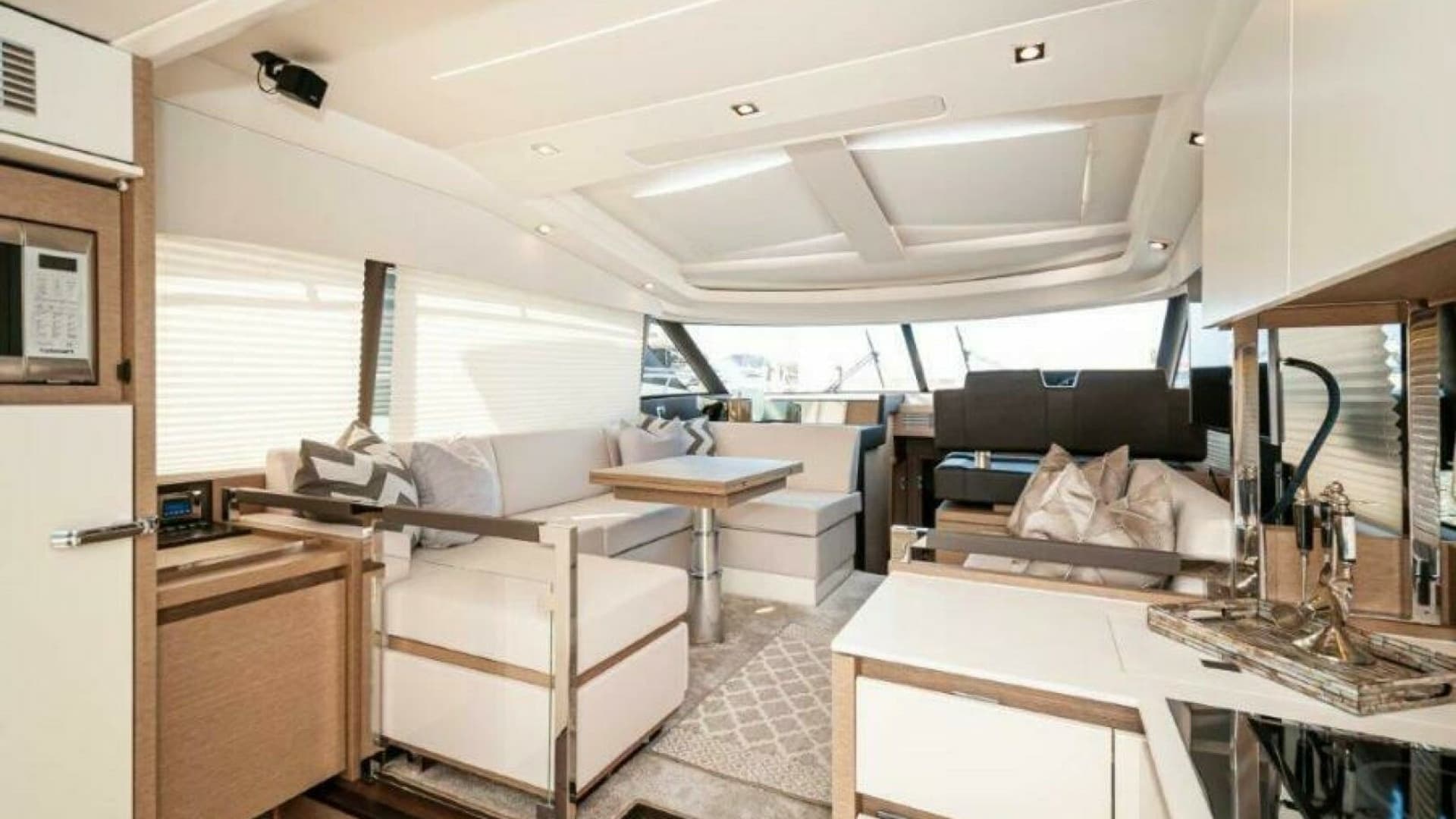 2018 Prestige 460 S