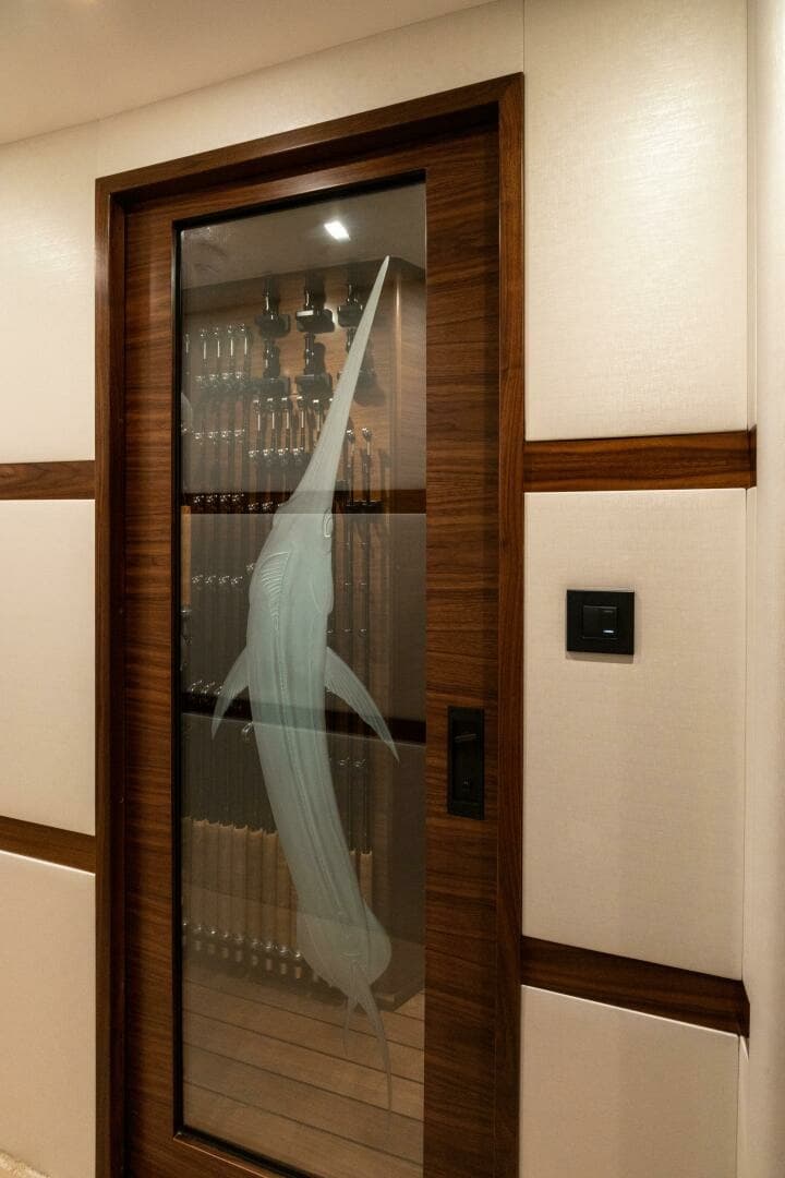 2025 82 Viking Convertible Boujie Tackle Room Pocket Door