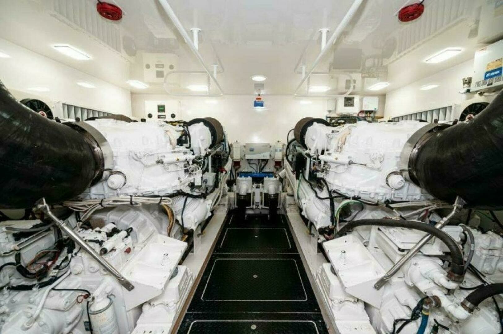 2012 76 Viking Sky Bridge Barefoot Drive Engine Room (2)
