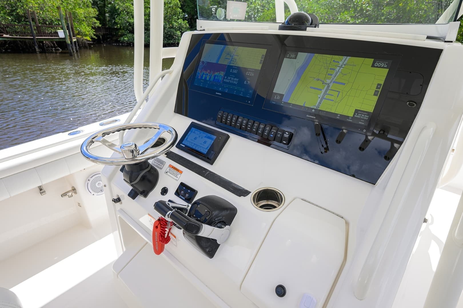 Regulator 31   Sweet Melissa - Helm