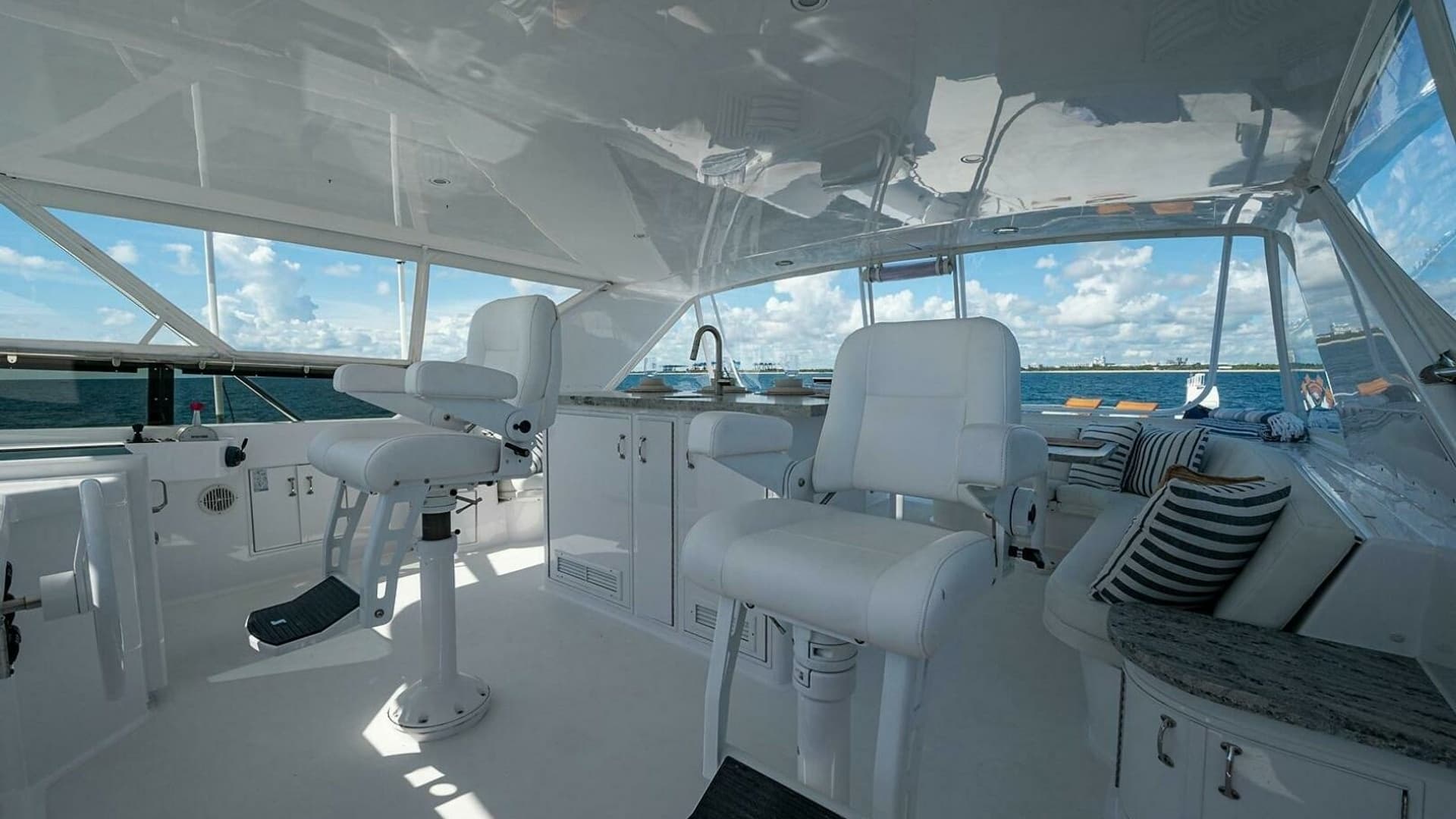 Flybridge Helm and Seating Area