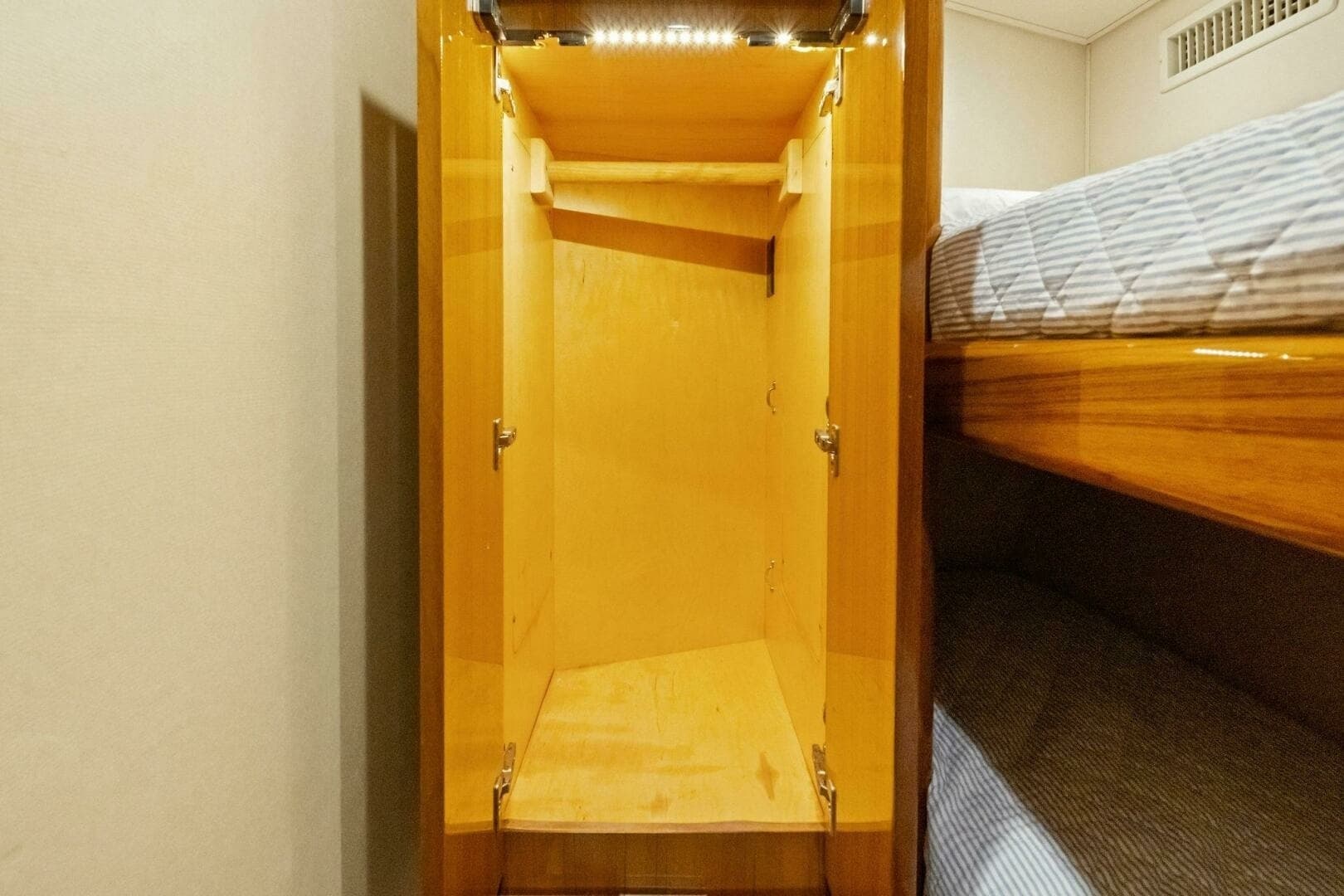 2015 Viking 52 Open "Terrabbean"
