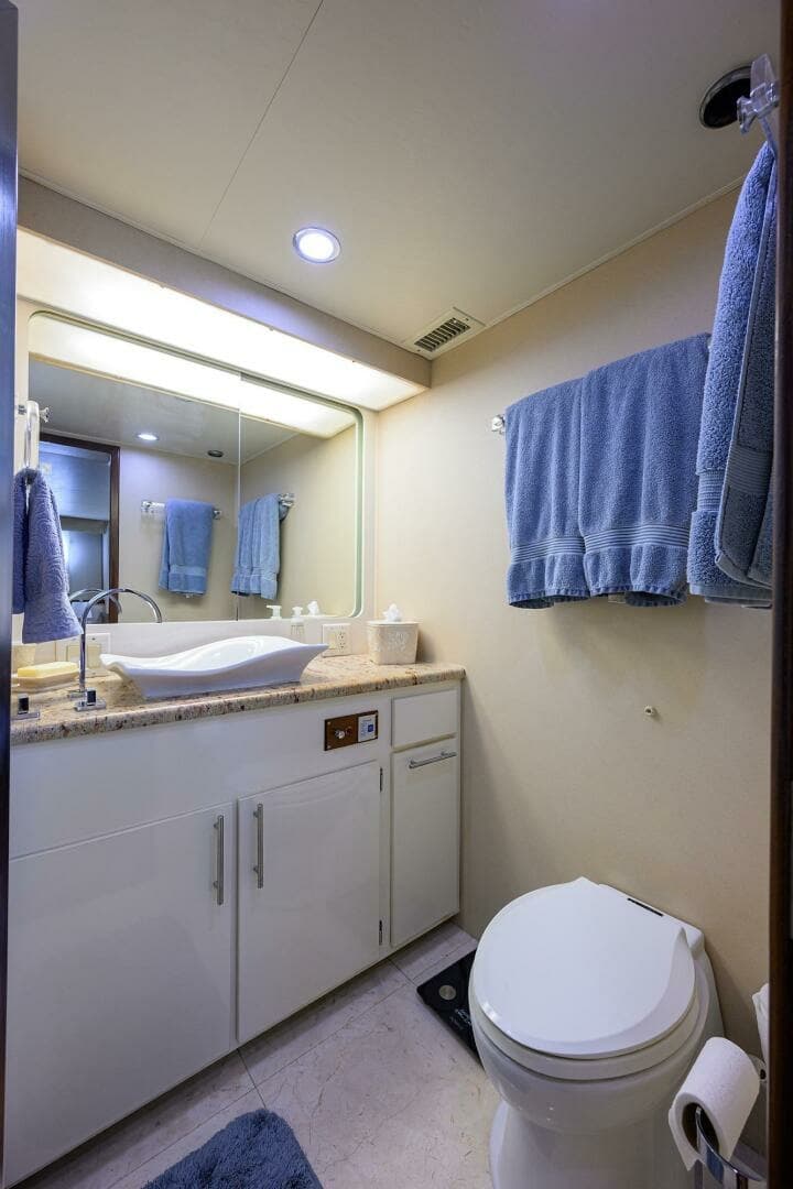 1991 Hatteras 78 Cockpit Motor Yacht