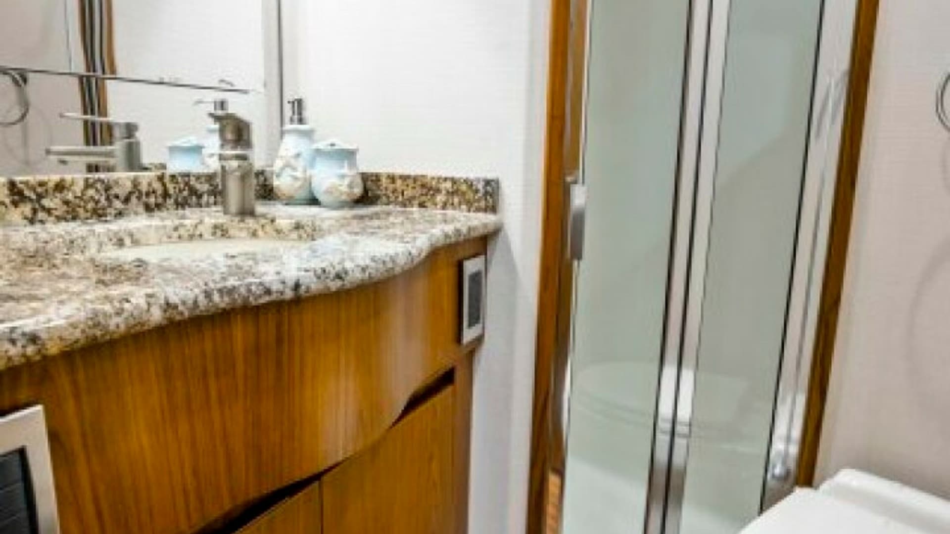 Elegant Ensuite Bathroom
